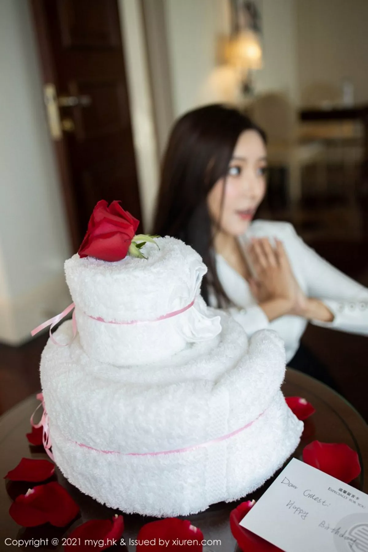 秀人集.com_[MyGirl美媛馆]Vol.492_女神王馨瑶yanni上司过生日主题黑裙下黑丝裤袜秀美腿诱惑写真88P