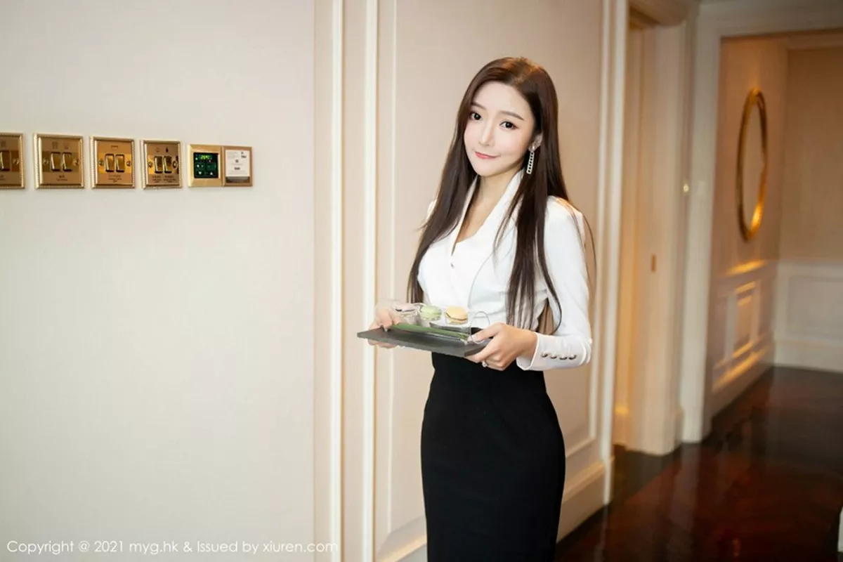 秀人集.com_[MyGirl美媛馆]Vol.492_女神王馨瑶yanni上司过生日主题黑裙下黑丝裤袜秀美腿诱惑写真88P