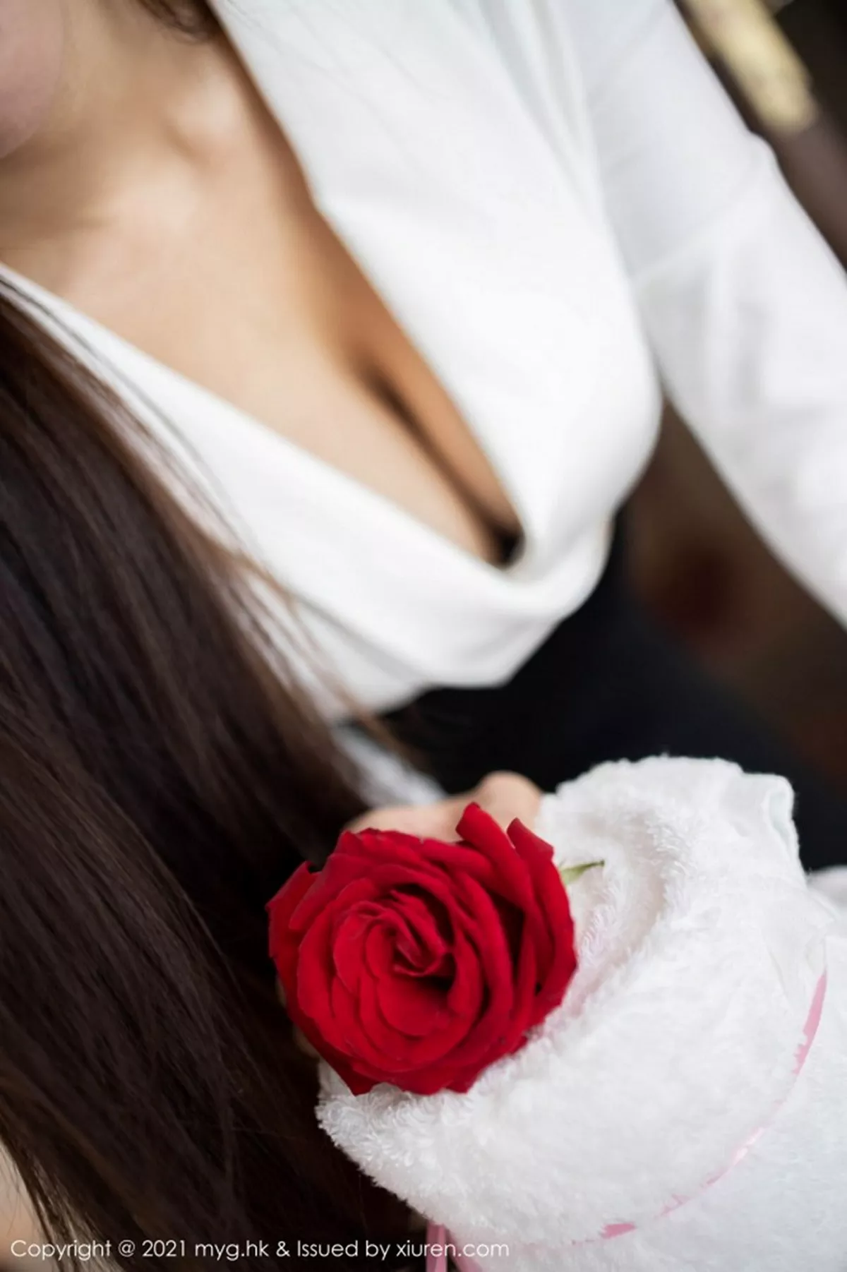 秀人集.com_[MyGirl美媛馆]Vol.492_女神王馨瑶yanni上司过生日主题黑裙下黑丝裤袜秀美腿诱惑写真88P