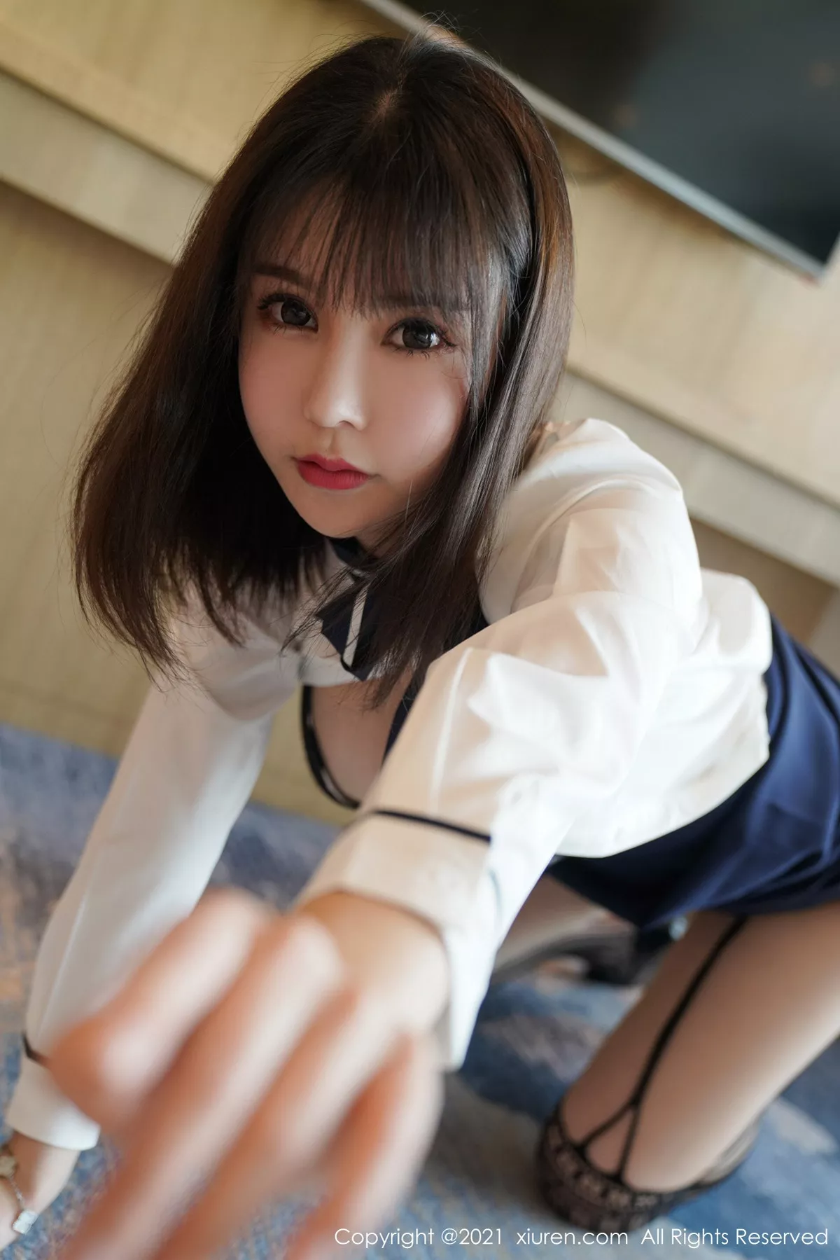 秀人集.com_[XiuRen秀人网]No.3221_嫩模晓鱼酱酒店前台剧情主题私房半脱露傲人豪乳撩人诱惑写真102P