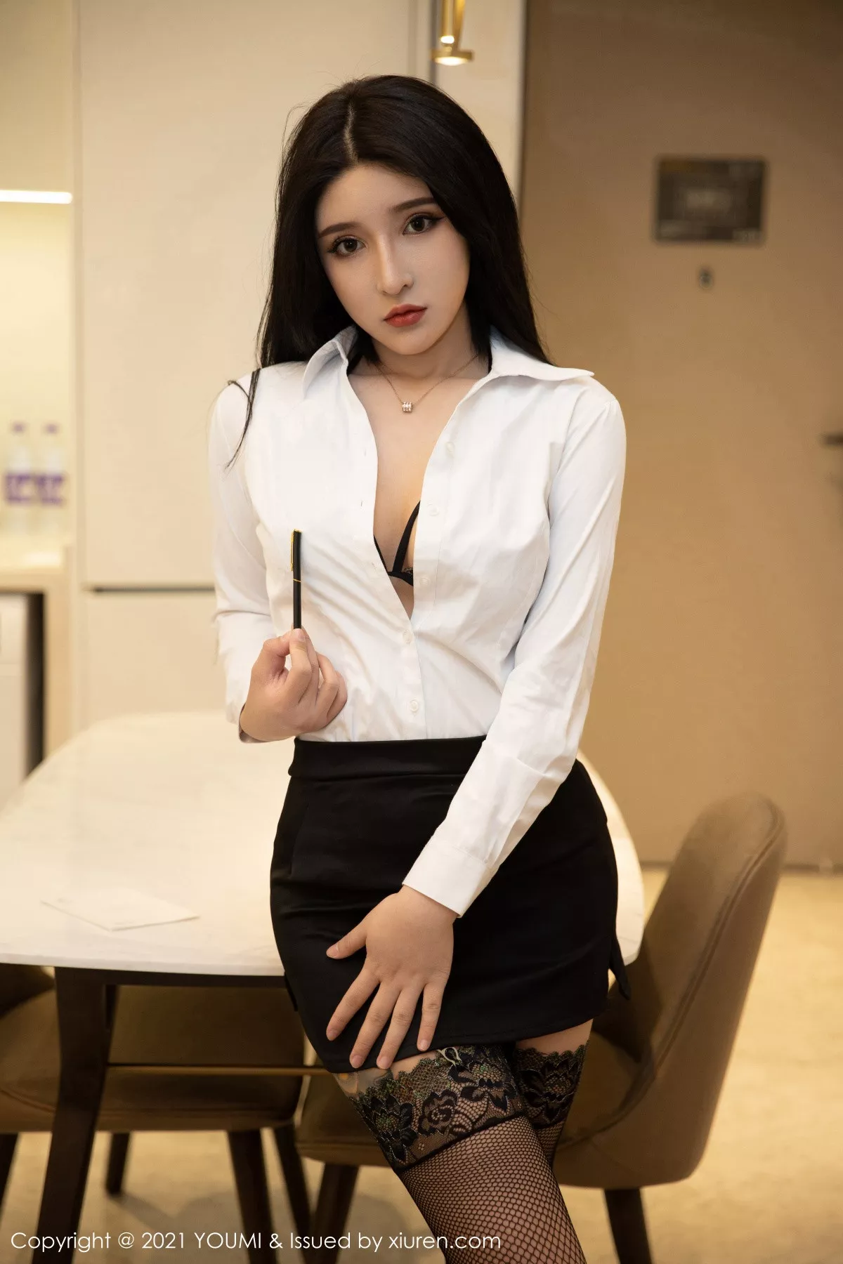 秀人集.com_[YouMi尤蜜荟]Vol.618_嫩模姝姝不是妹妹私房半脱露黑色内衣蕾丝吊袜完美诱惑写真40P