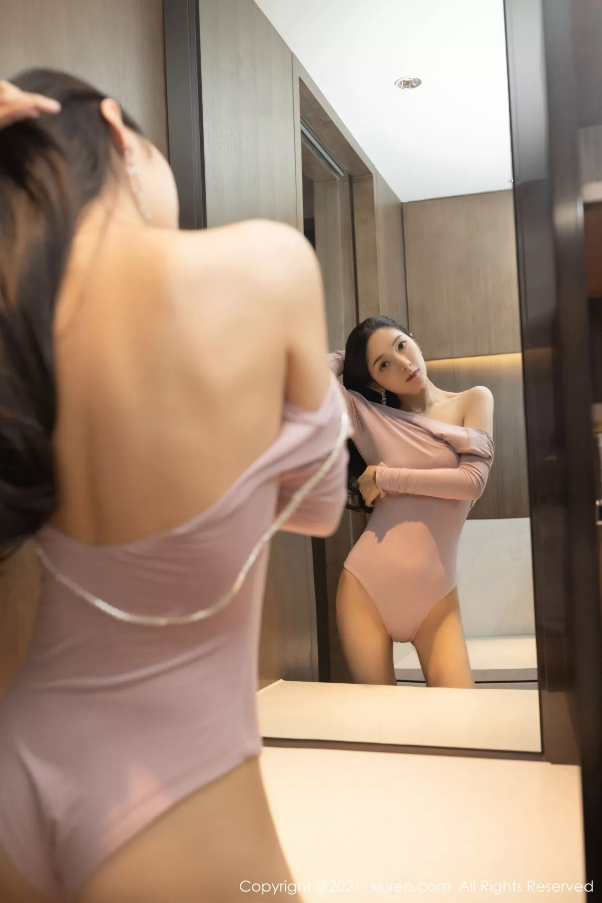 秀人集.com_[XiuRen秀人网]No.3227_女神Angela小热巴尾随视觉主题连体衣配开档黑丝裤袜诱惑写真75P