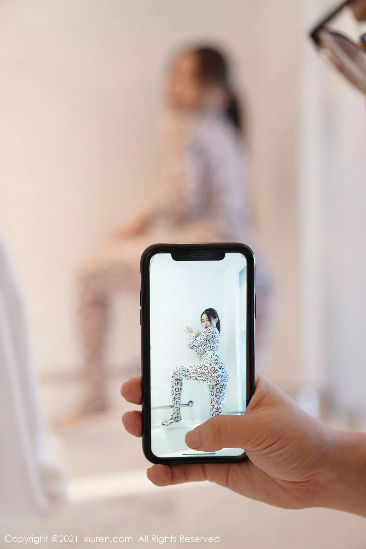 秀人集.com_[XiuRen秀人网]No.3225_女神凯竹私房性感紧身薄纱服饰半脱秀丰满身材火辣诱惑写真45P