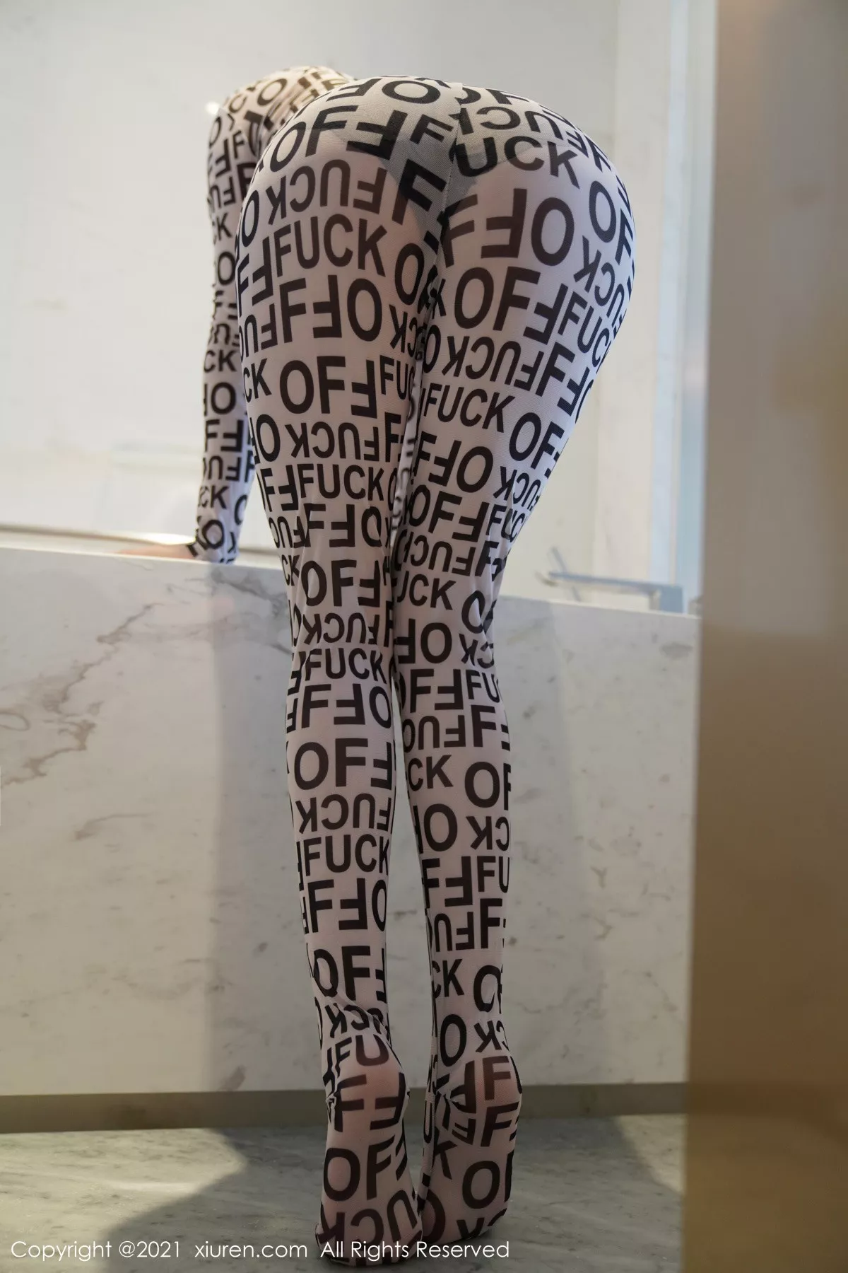 秀人集.com_[XiuRen秀人网]No.3225_女神凯竹私房性感紧身薄纱服饰半脱秀丰满身材火辣诱惑写真45P