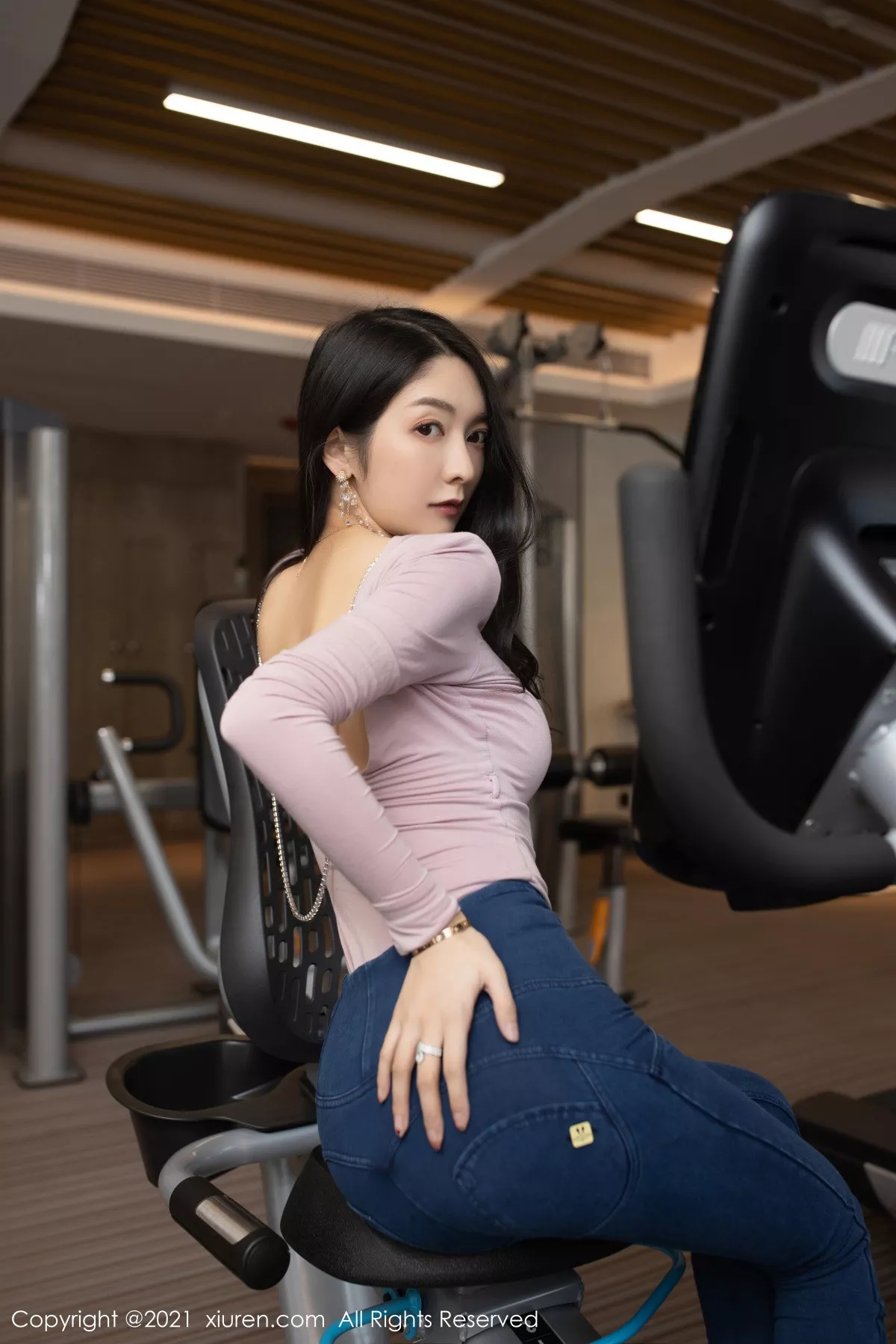 秀人集.com_[XiuRen秀人网]No.3227_女神Angela小热巴尾随视觉主题连体衣配开档黑丝裤袜诱惑写真75P