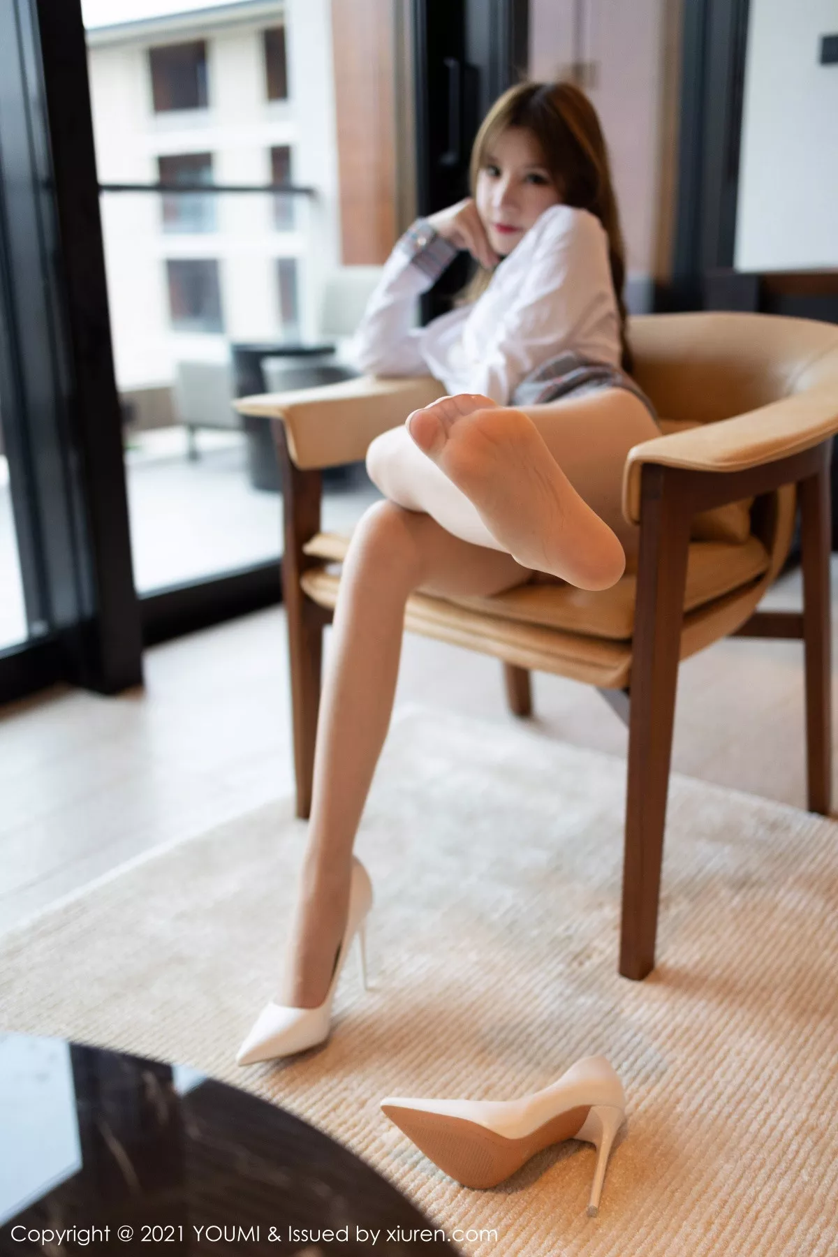 秀人集.com_[YouMi尤蜜荟]Vol.620_女神周于希Sandy厦门旅拍白衬衫配格子短裙肉丝裤袜诱惑写真60P