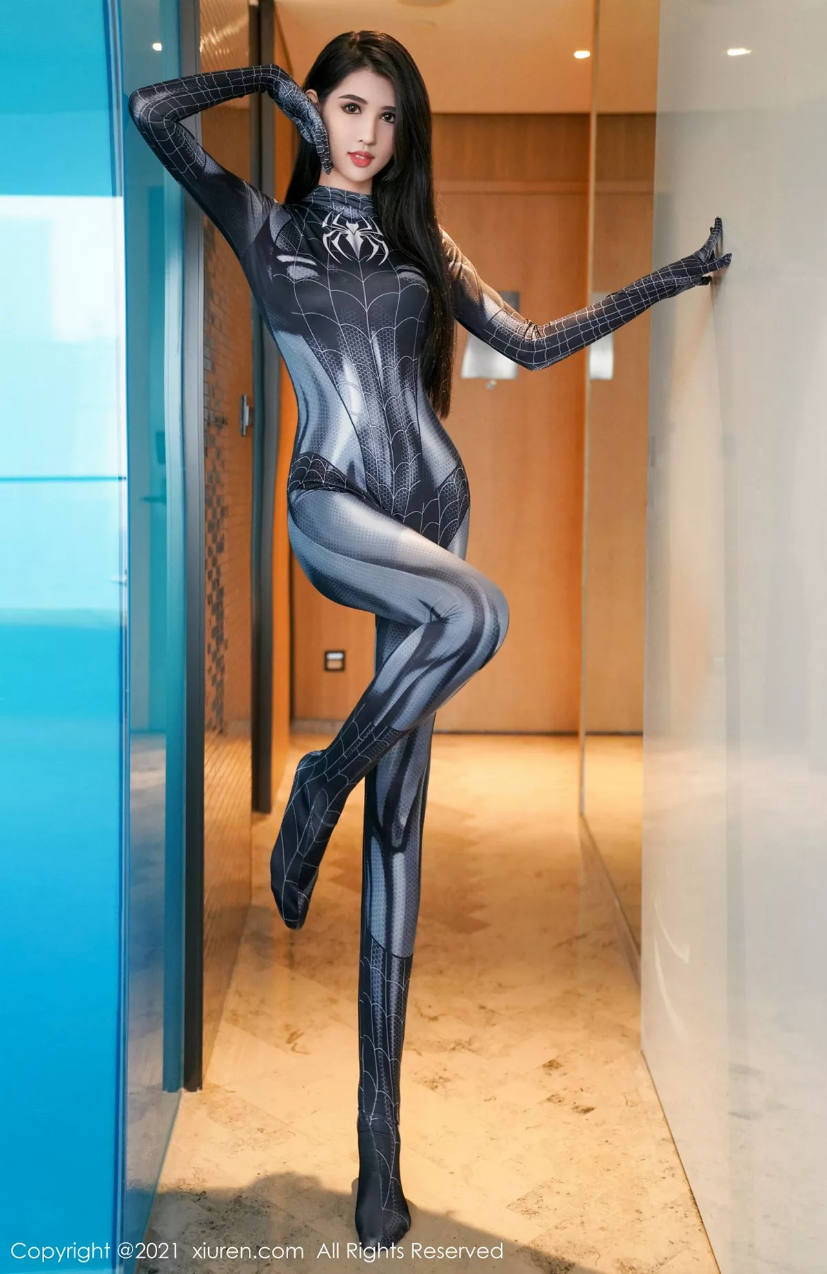 秀人集.com_[XiuRen秀人网]No.3237_嫩模葛征江浙沪旅拍蜘蛛侠服饰主题紧身制服秀凹凸身材诱惑写真51P