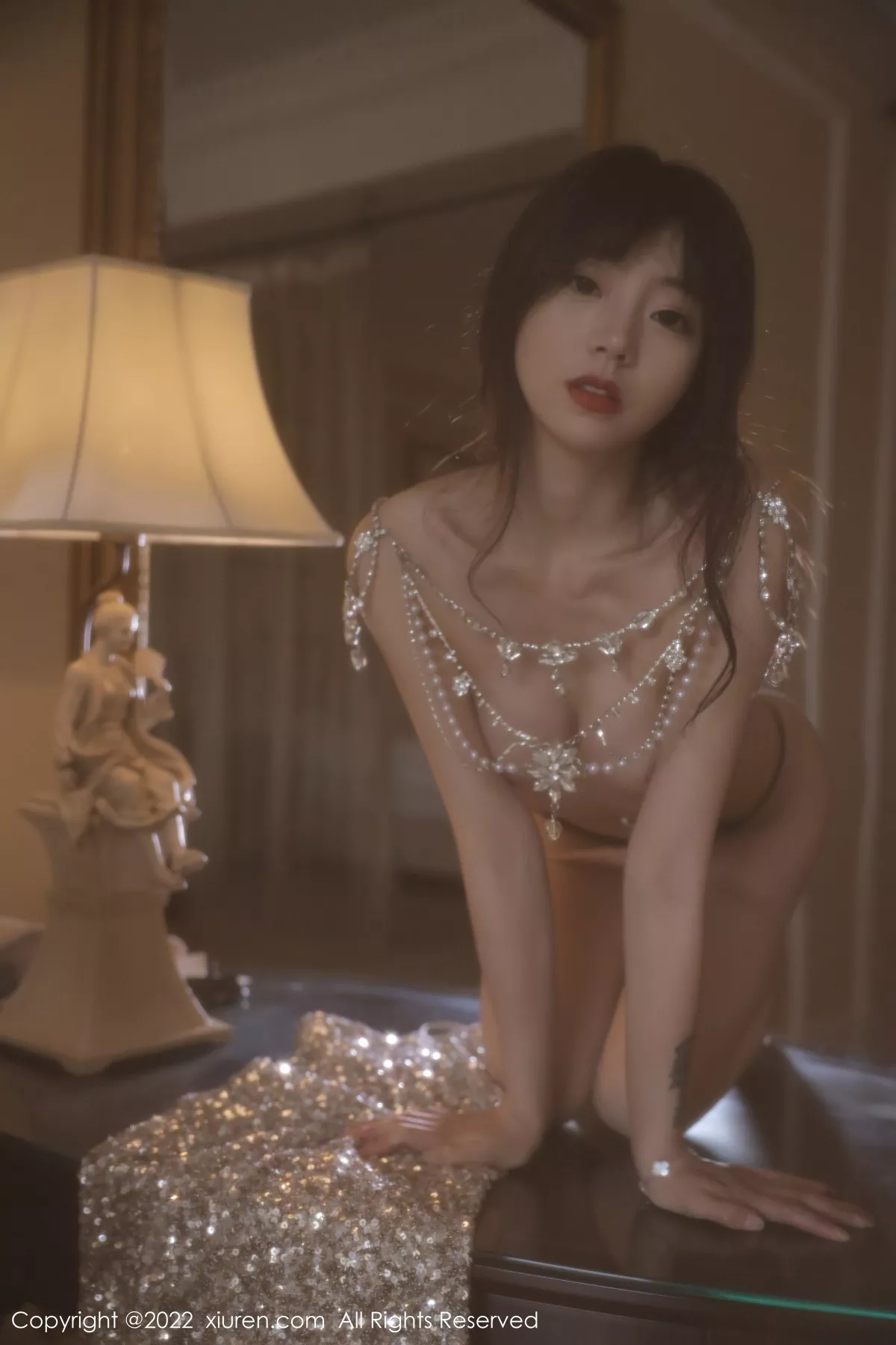 秀人集.com_[XiuRen秀人网]No.5209_模特佘贝拉bella杭州旅拍性感闪亮吊裙配超薄肉丝迷人诱惑写真55P