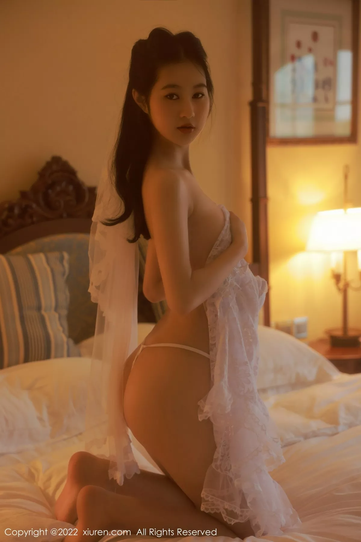 秀人集.com_[XiuRen秀人网]No.5208_模特谢晚晚澳门旅拍私房性感白色轻透婚纱秀完美身材诱惑写真62P