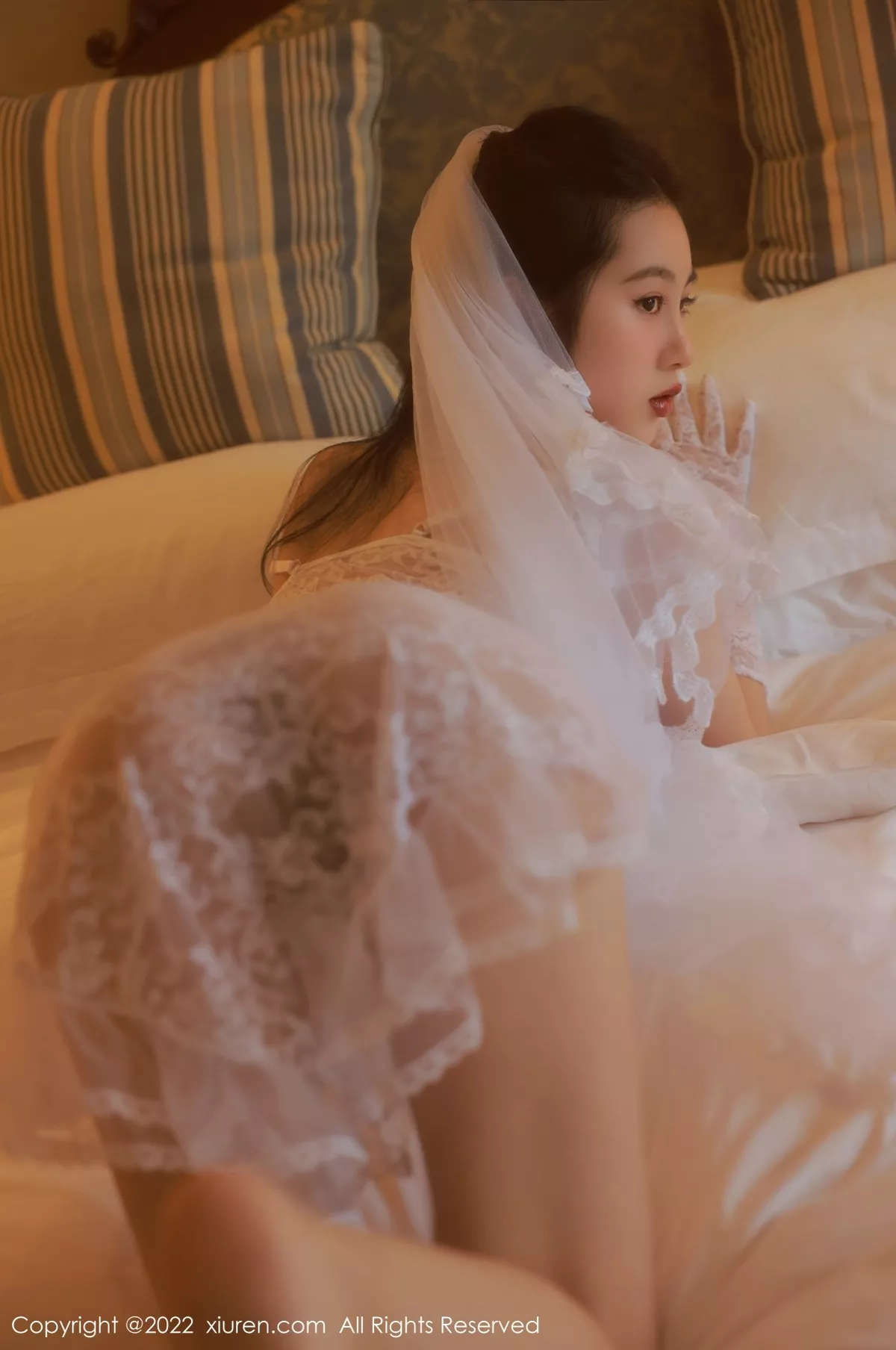 秀人集.com_[XiuRen秀人网]No.5208_模特谢晚晚澳门旅拍私房性感白色轻透婚纱秀完美身材诱惑写真62P