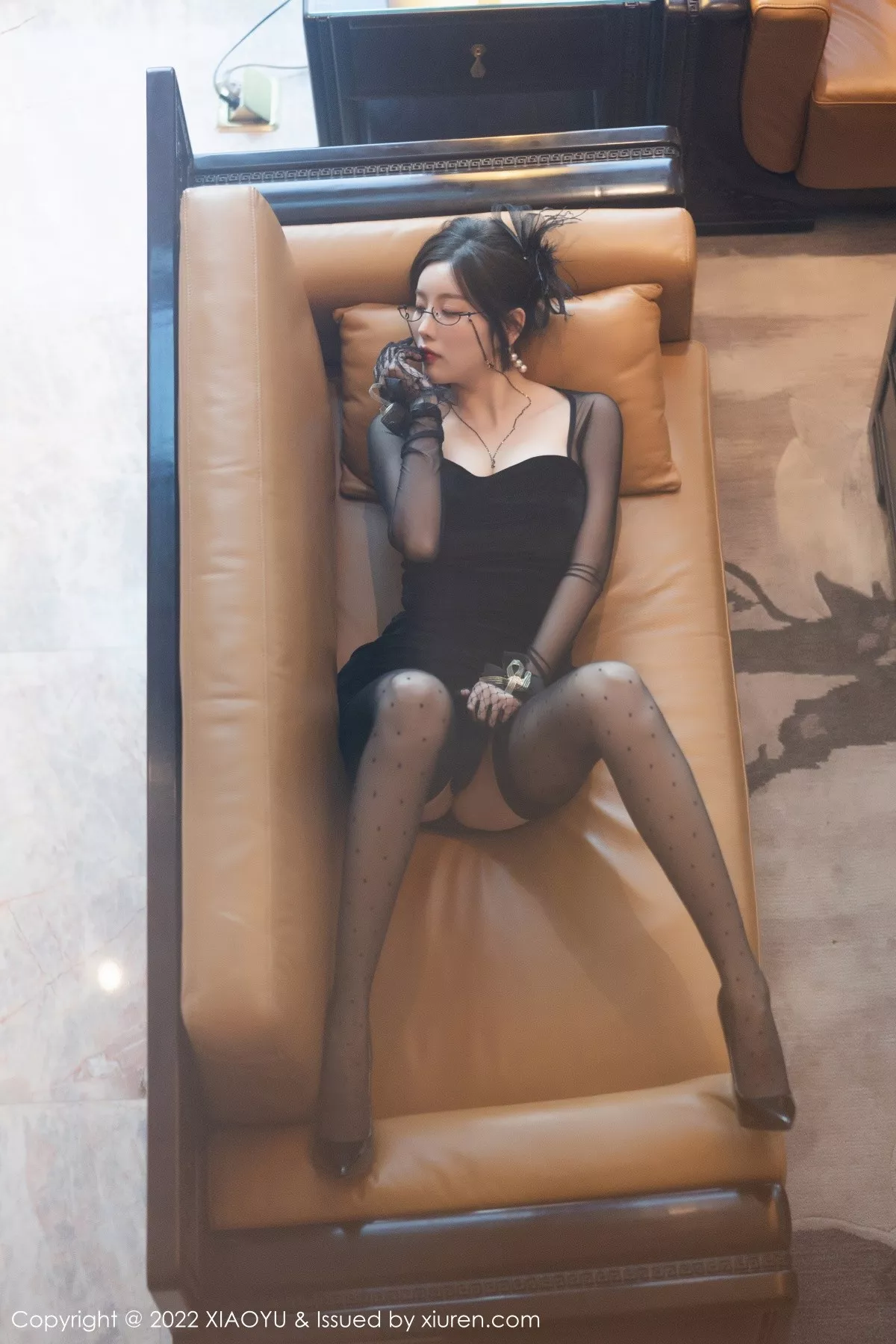 秀人集.com_[XiaoYu画语界]Vol.811_女神杨晨晨Yome私房脱黑色吊裙露蕾丝内衣配黑丝吊袜诱惑写真91P