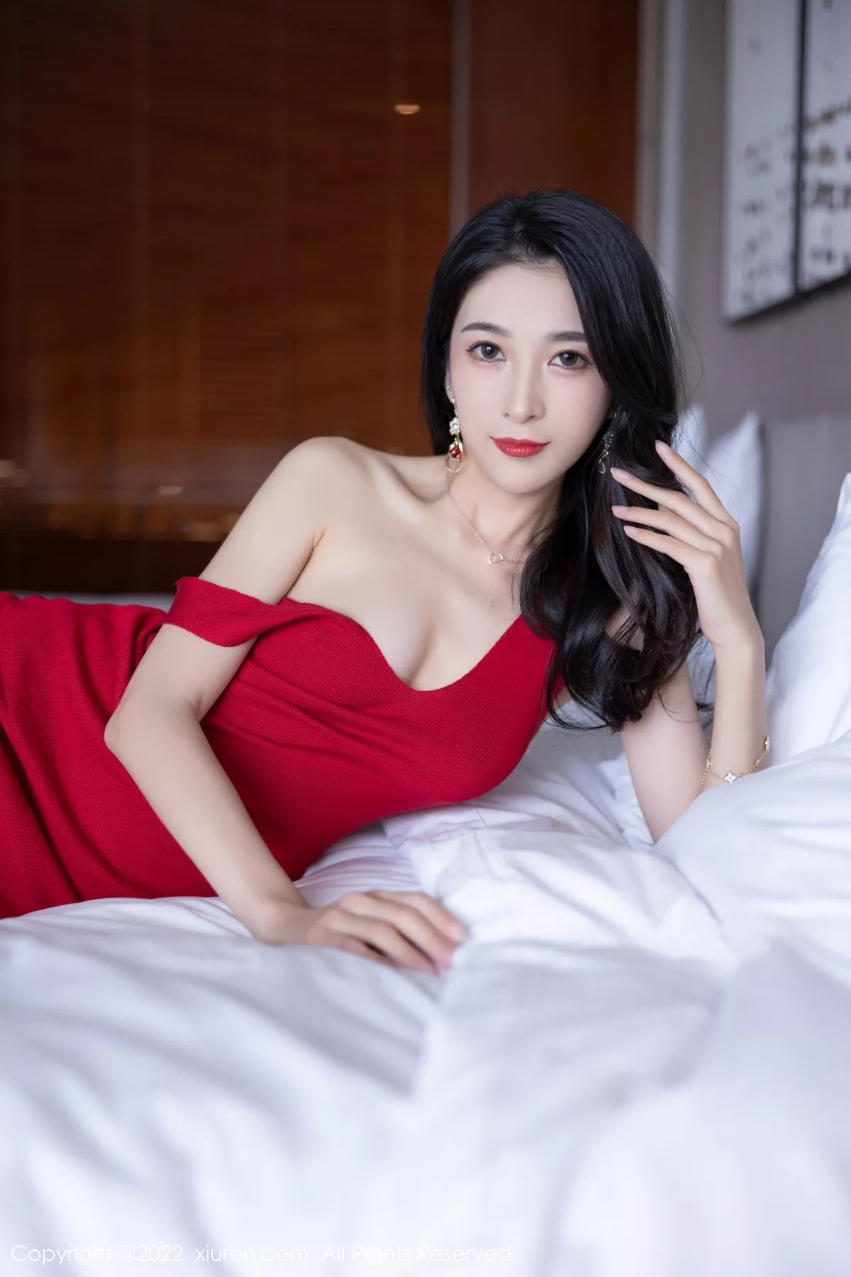 秀人集.com_[XiuRen秀人网]No.5223_模特林乐一私房性感红色连衣裙配超薄黑丝秀曼妙身姿诱惑写真80P