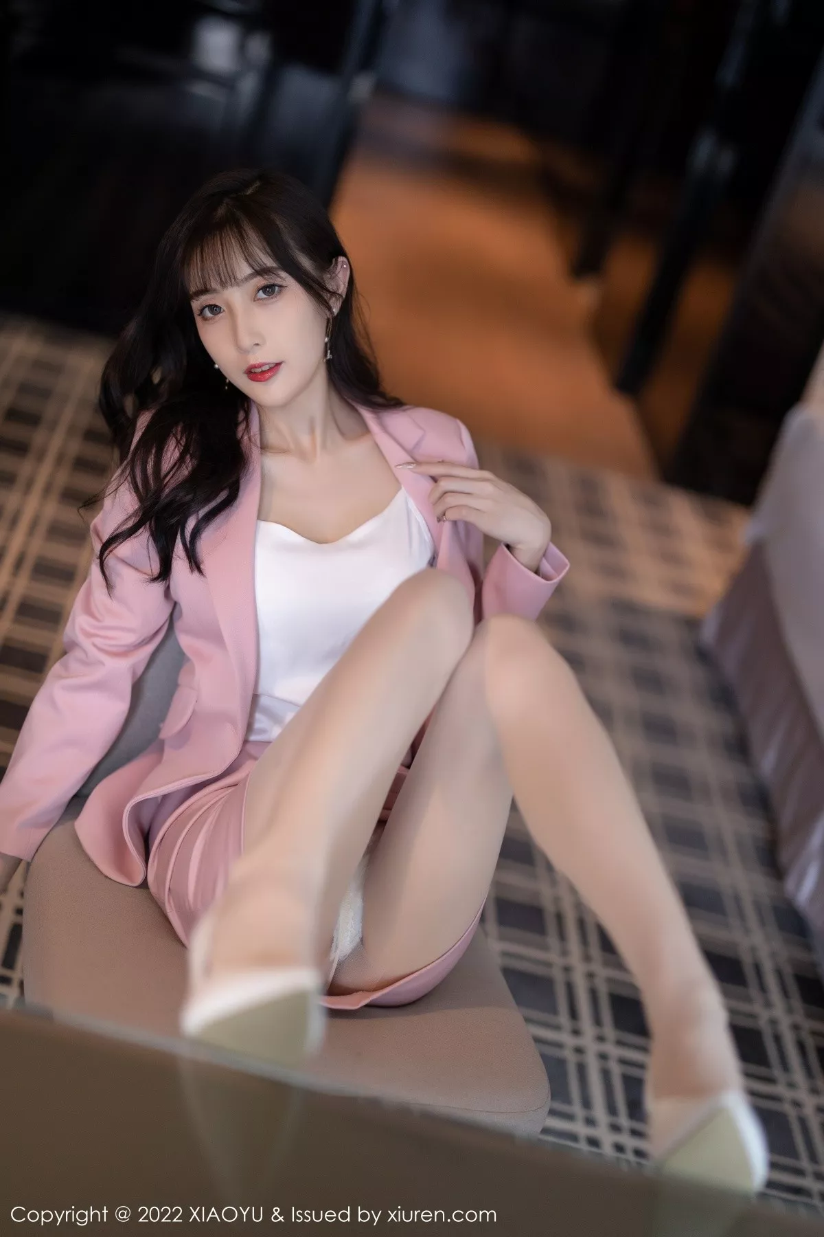 秀人集.com_[XiaoYu画语界]Vol.815_模特林星阑脱粉色职业装露性感白色蕾丝内衣配超薄肉丝诱惑写真86P