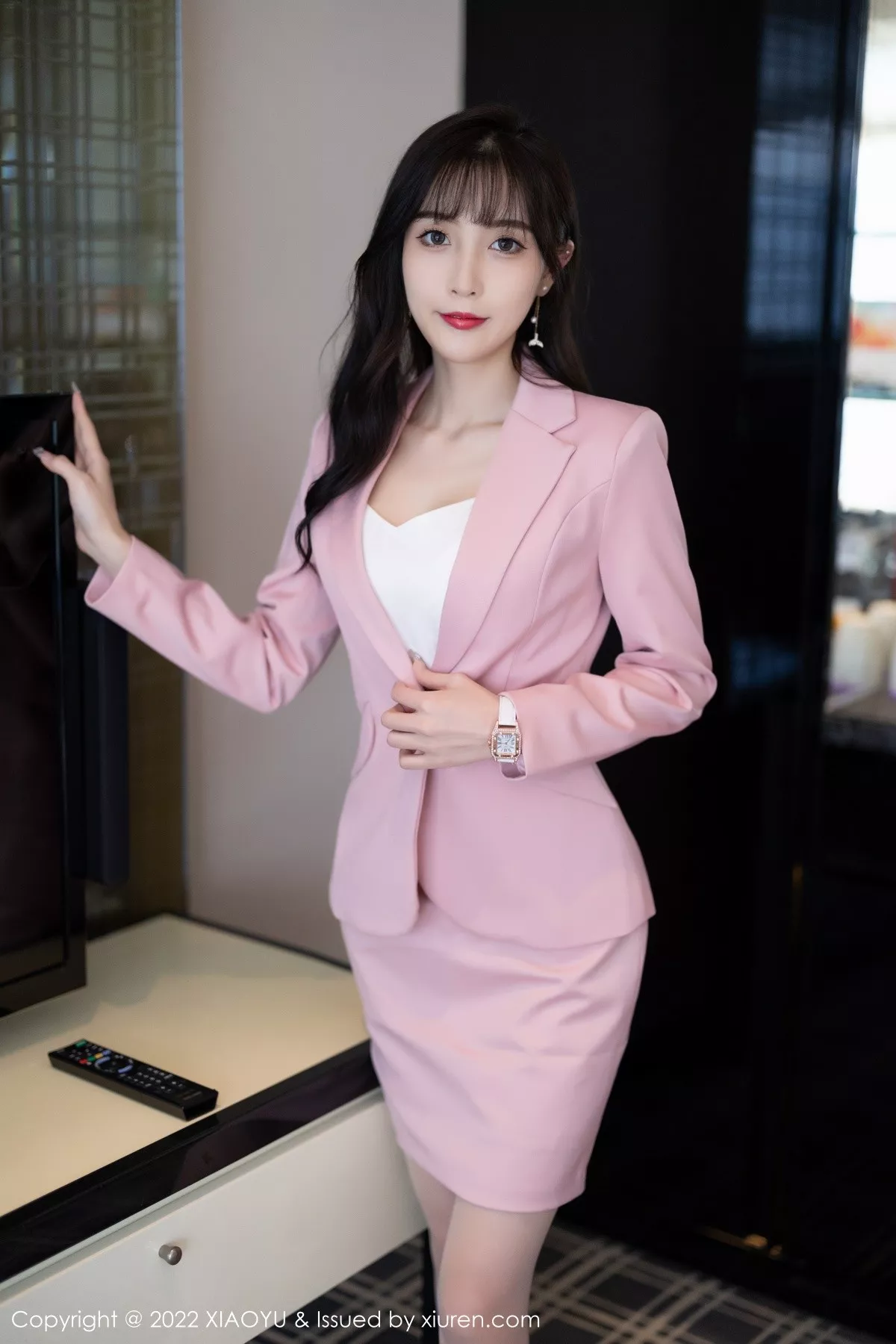 秀人集.com_[XiaoYu画语界]Vol.815_模特林星阑脱粉色职业装露性感白色蕾丝内衣配超薄肉丝诱惑写真86P