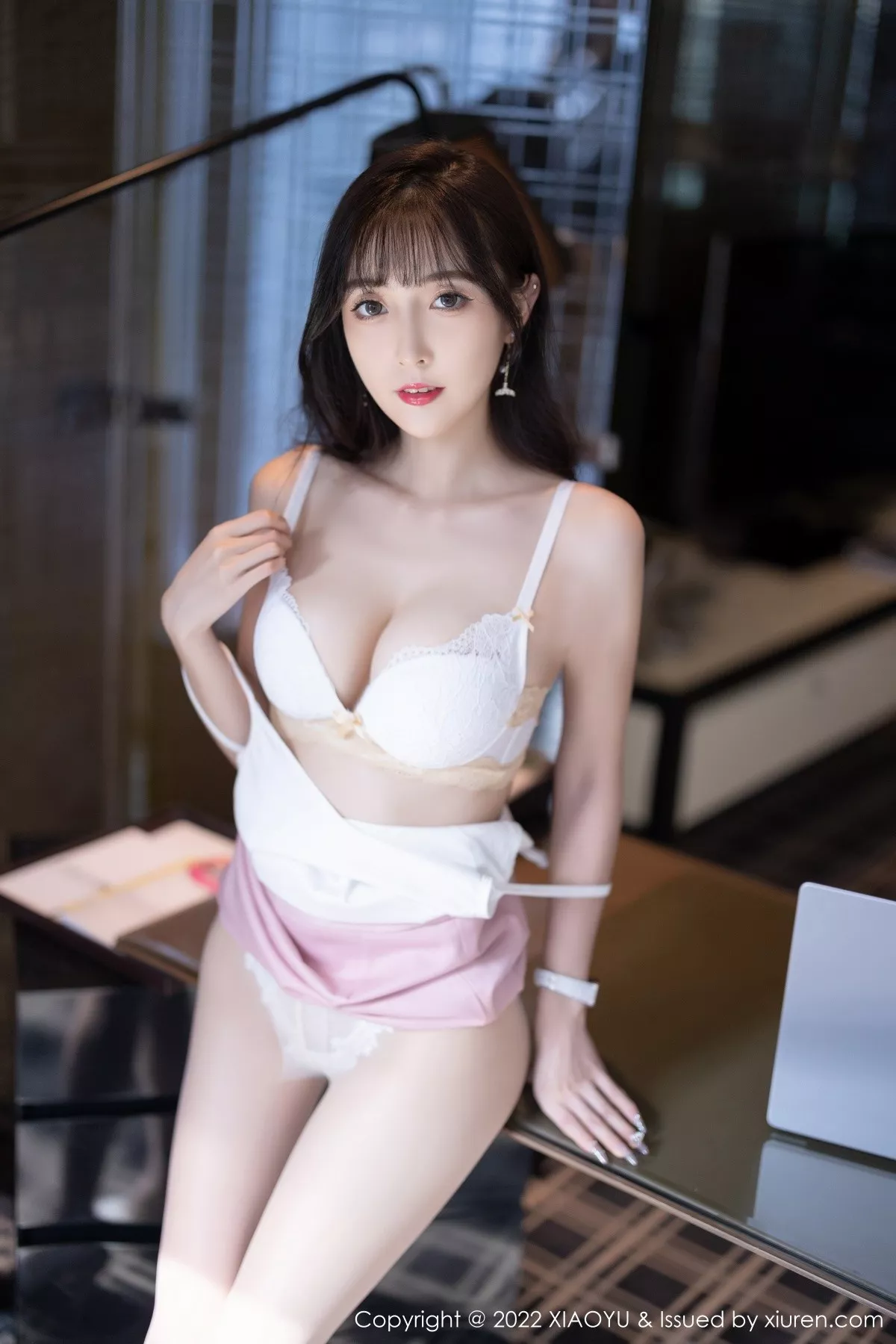 秀人集.com_[XiaoYu画语界]Vol.815_模特林星阑脱粉色职业装露性感白色蕾丝内衣配超薄肉丝诱惑写真86P