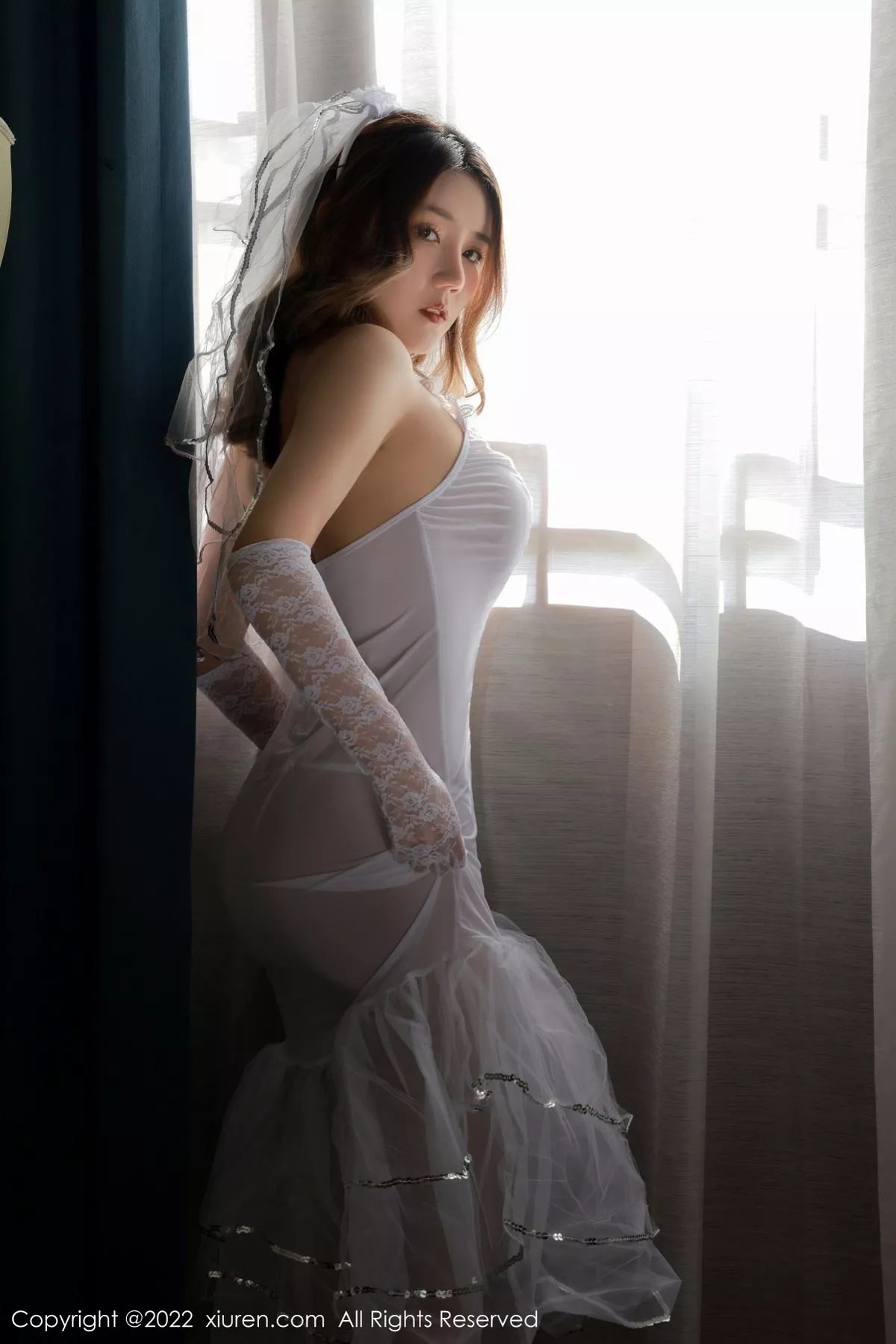 秀人集.com_[XiuRen秀人网]No.5247_模特sugar糖酒酒澳门旅拍白色轻透婚纱露丁字裤秀翘臀诱惑写真57P