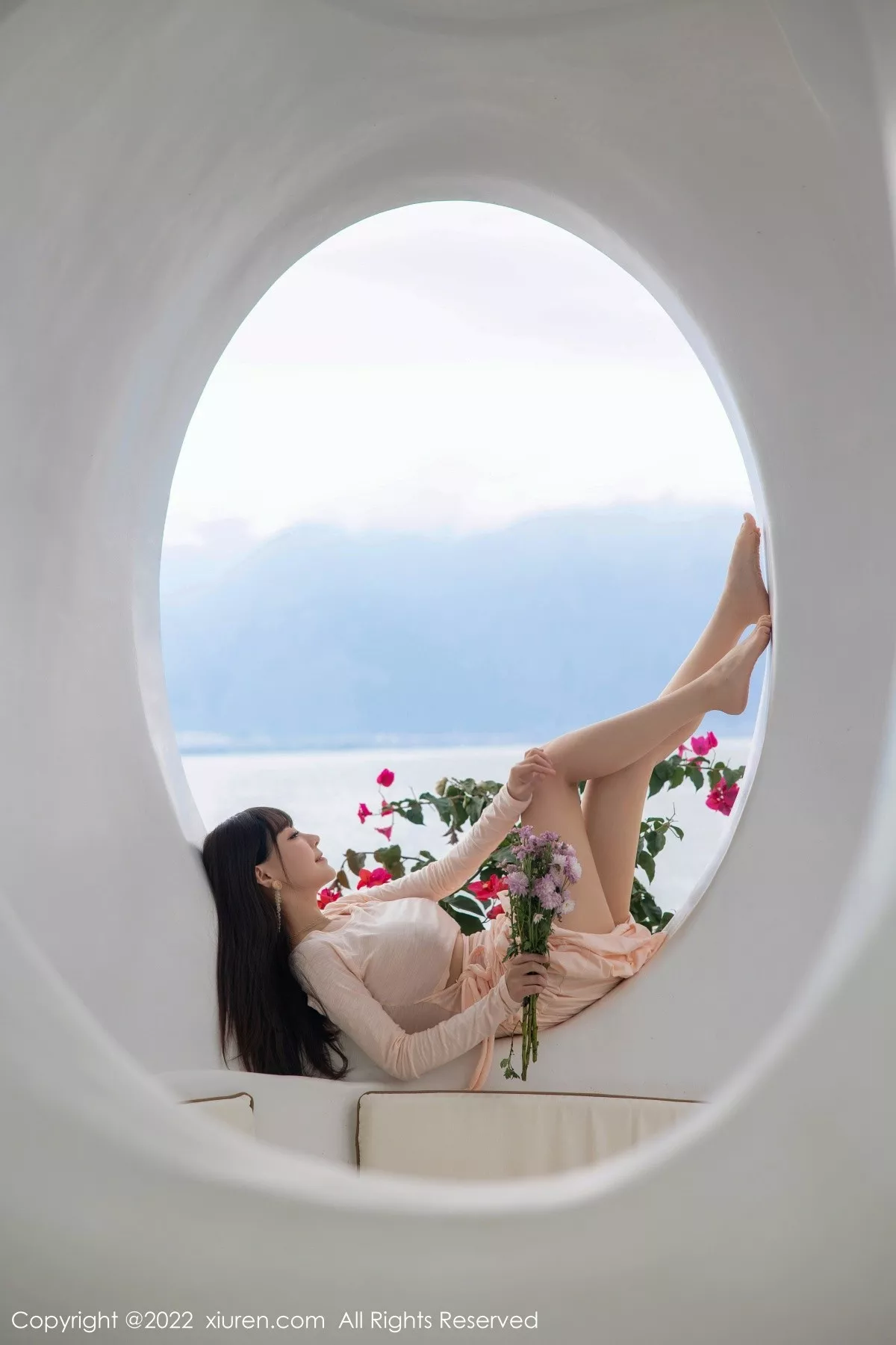 秀人集.com_[XiuRen秀人网]No.5248_女神朱可儿Flora大理旅拍浅色镂空连衣裙配超薄肉丝撩人诱惑写真90P