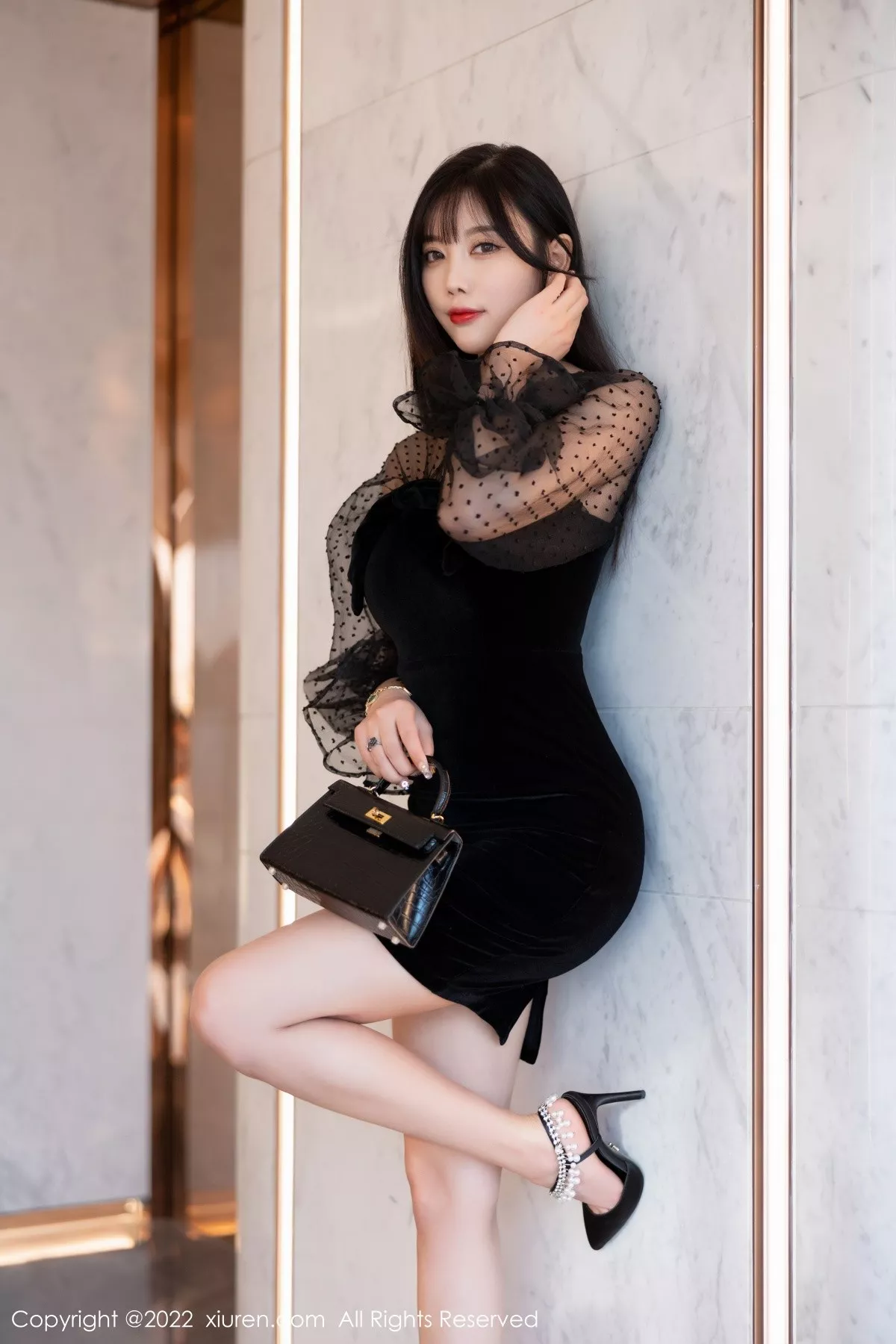 秀人集.com_[XiuRen秀人网]No.5264_女神杨晨晨Yome脱黑色轻透连衣裙露红色蕾丝内衣惹火诱惑写真84P