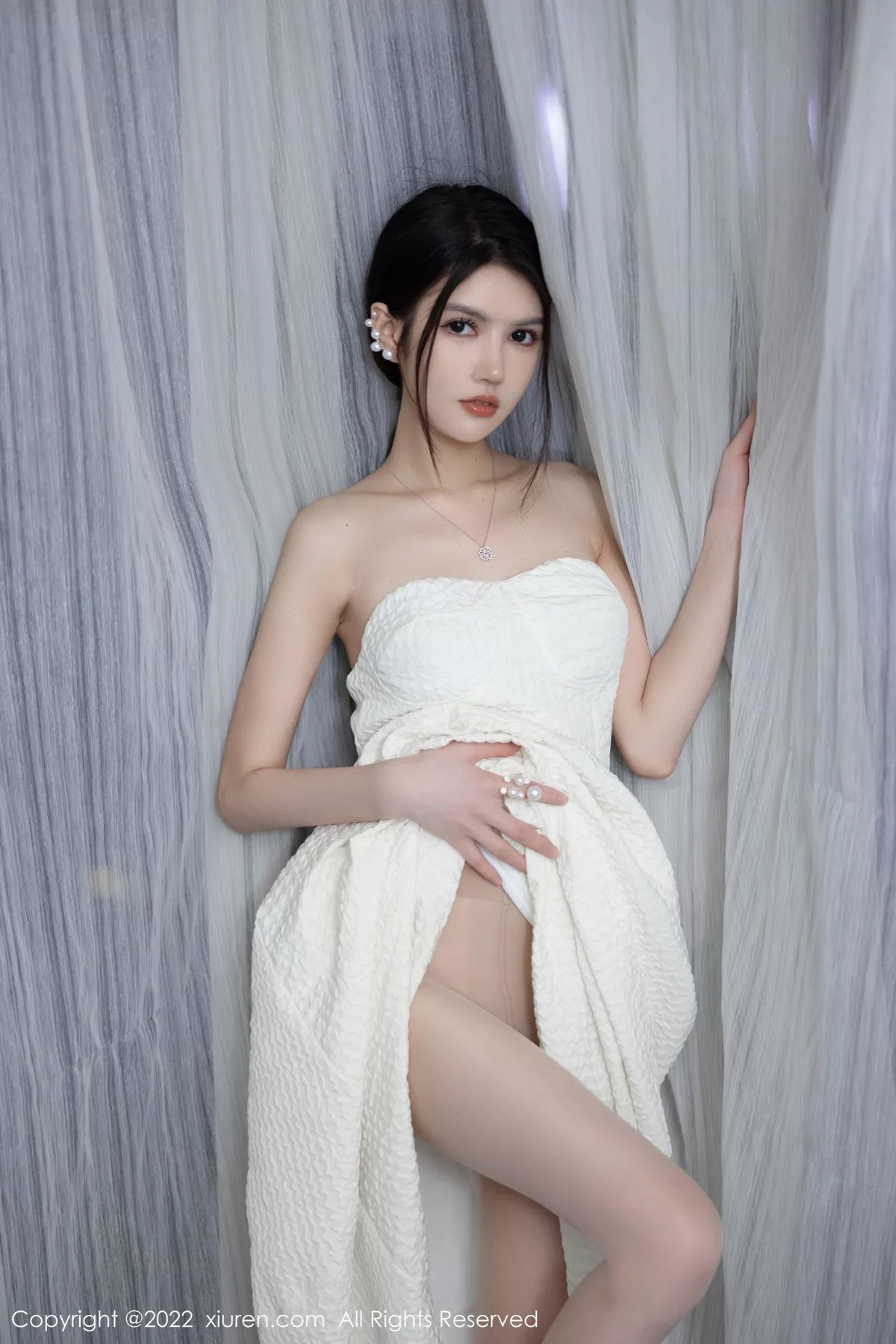 秀人集.com_[XiuRen秀人网]No.5268_模特媛媛酱belle海南心愿旅拍白色连衣长裙配无内肉丝诱惑写真61P