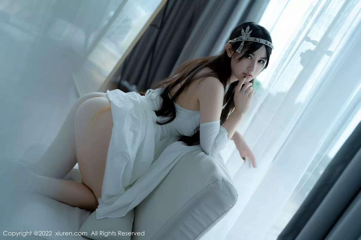 秀人集.com_[XiuRen秀人网]No.5288_模特诗诗kiki大理旅拍白色露肩长裙秀诱人金色内衣惹火诱惑写真59P