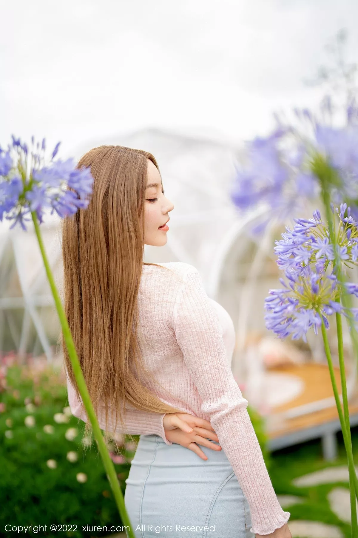 秀人集.com_[XiuRen秀人网]No.5295_女神朱可儿Flora大理旅拍粉色上衣配超薄无内肉丝撩人诱惑写真71P