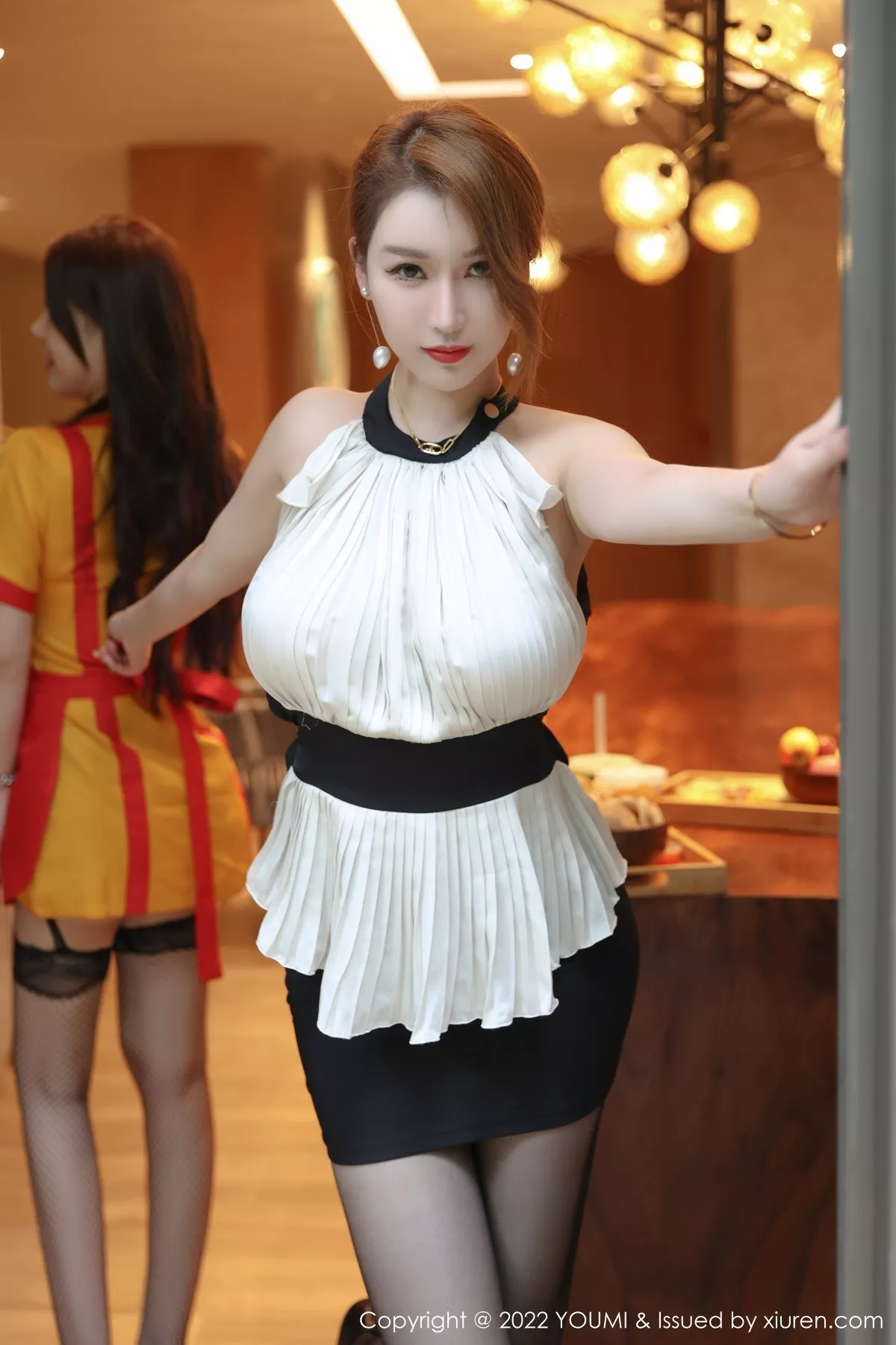 秀人集.com_[YouMi尤蜜荟]Vol.818_女神尤妮丝Egg万宁旅拍轻透连衣短配超薄黑丝秀翘臀诱惑写真63P