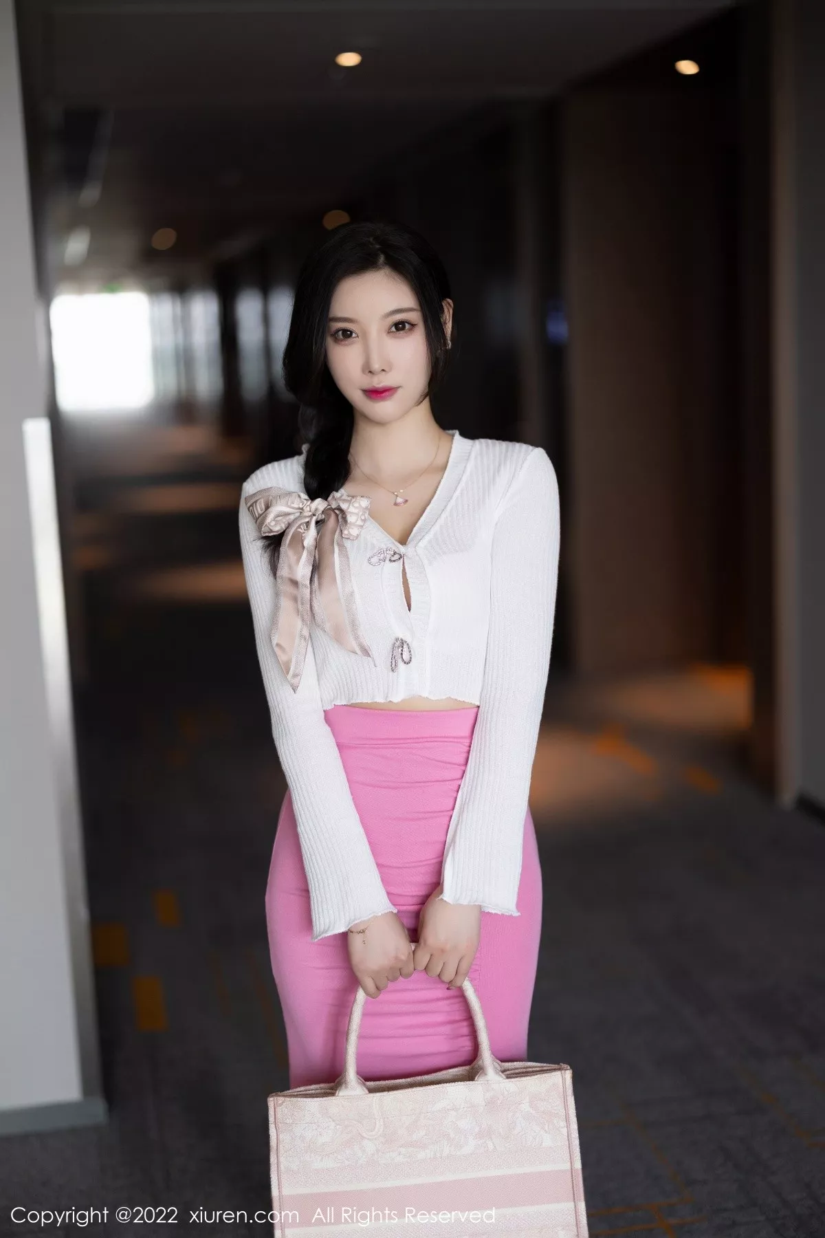 秀人集.com_[XiuRen秀人网]No.5200_女神杨晨晨Yome半脱露白色轻透蕾丝内衣秀完美身材诱惑写真76P