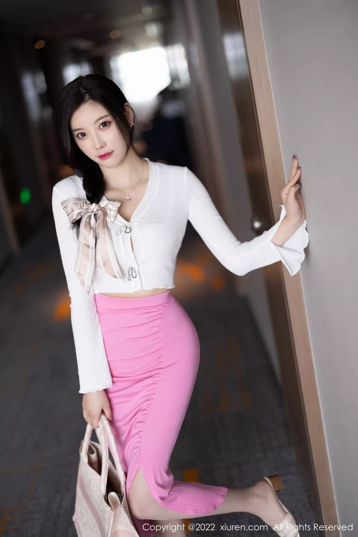 秀人集.com_[XiuRen秀人网]No.5200_女神杨晨晨Yome半脱露白色轻透蕾丝内衣秀完美身材诱惑写真76P