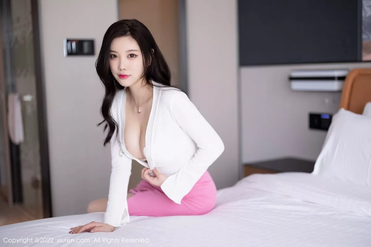 秀人集.com_[XiuRen秀人网]No.5200_女神杨晨晨Yome半脱露白色轻透蕾丝内衣秀完美身材诱惑写真76P