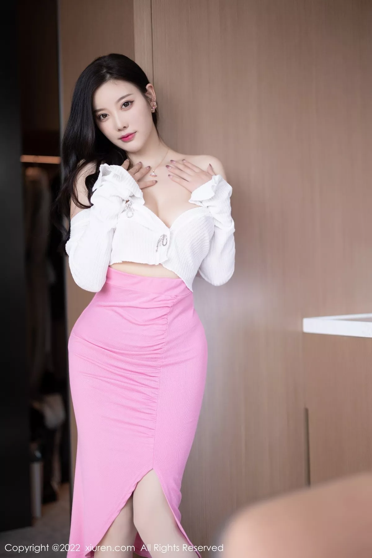 秀人集.com_[XiuRen秀人网]No.5200_女神杨晨晨Yome半脱露白色轻透蕾丝内衣秀完美身材诱惑写真76P