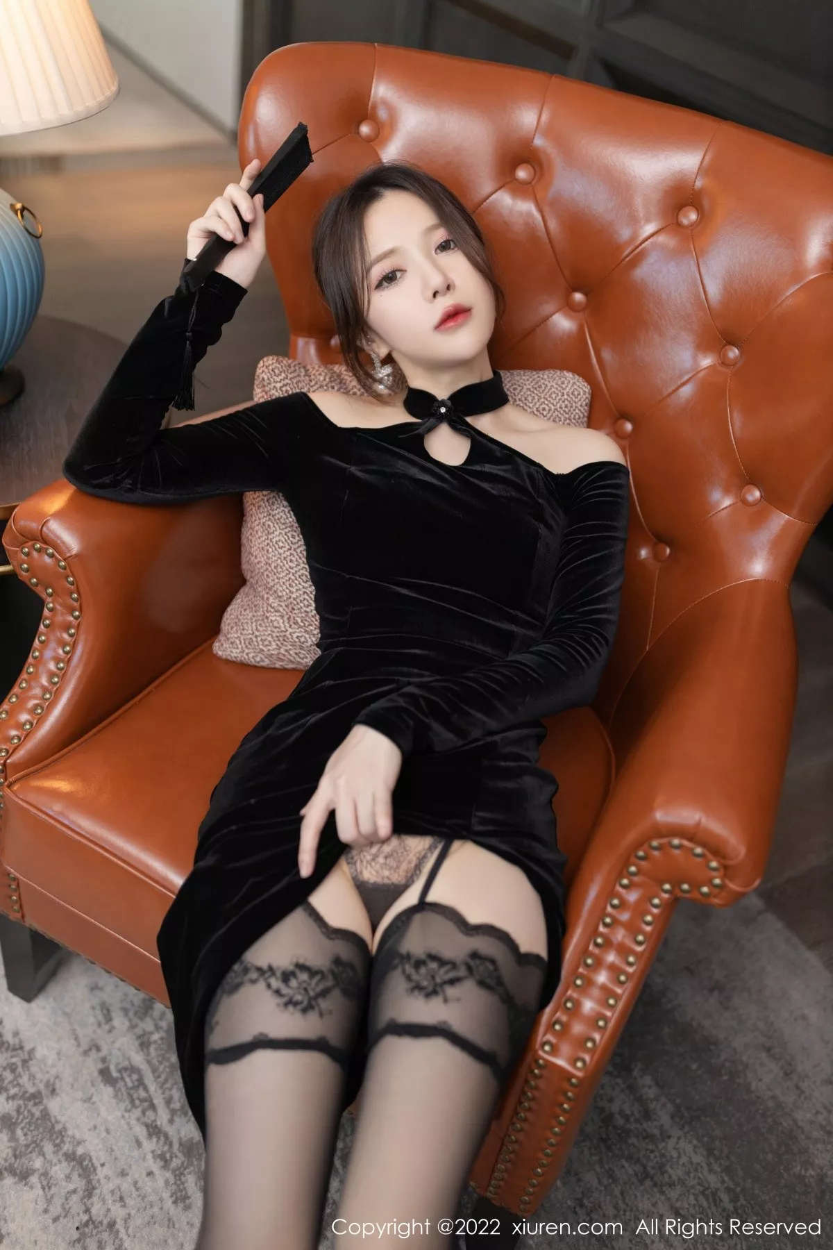 秀人集.com_[XiuRen秀人网]No.5362_模特鱼子酱Fish云南旅拍脱黑色露肩礼裙露蕾丝内衣迷人诱惑写真79P