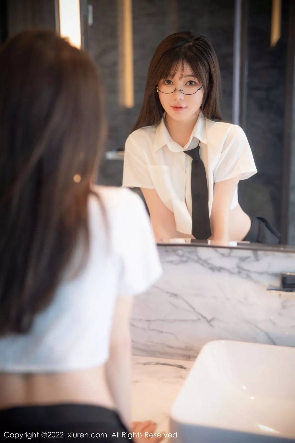 秀人集.com_[XiuRen秀人网]No.5365_模特婠婠么性感学妹制服白色短T配黑短裙秀曼妙身姿诱惑写真98P