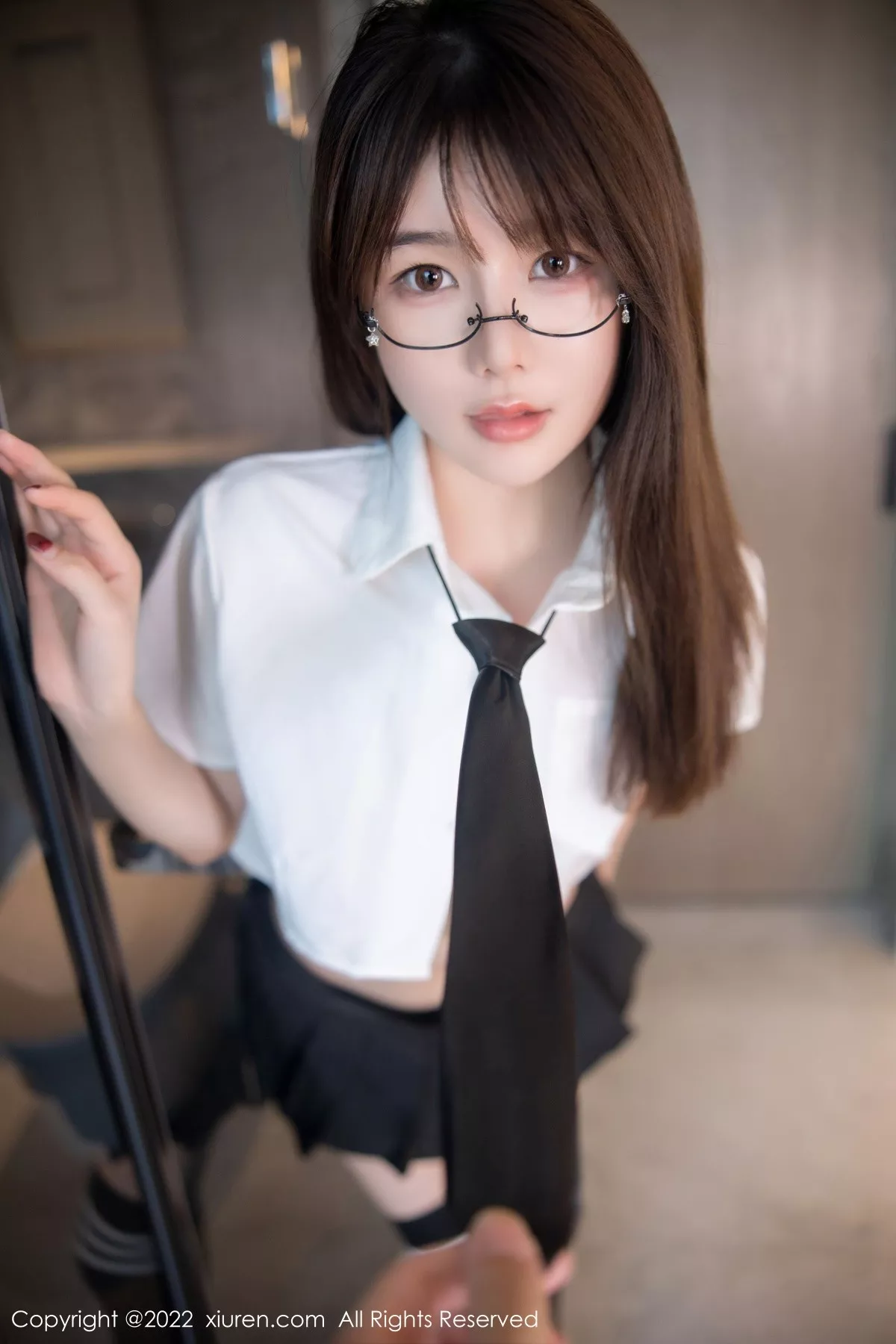 秀人集.com_[XiuRen秀人网]No.5365_模特婠婠么性感学妹制服白色短T配黑短裙秀曼妙身姿诱惑写真98P