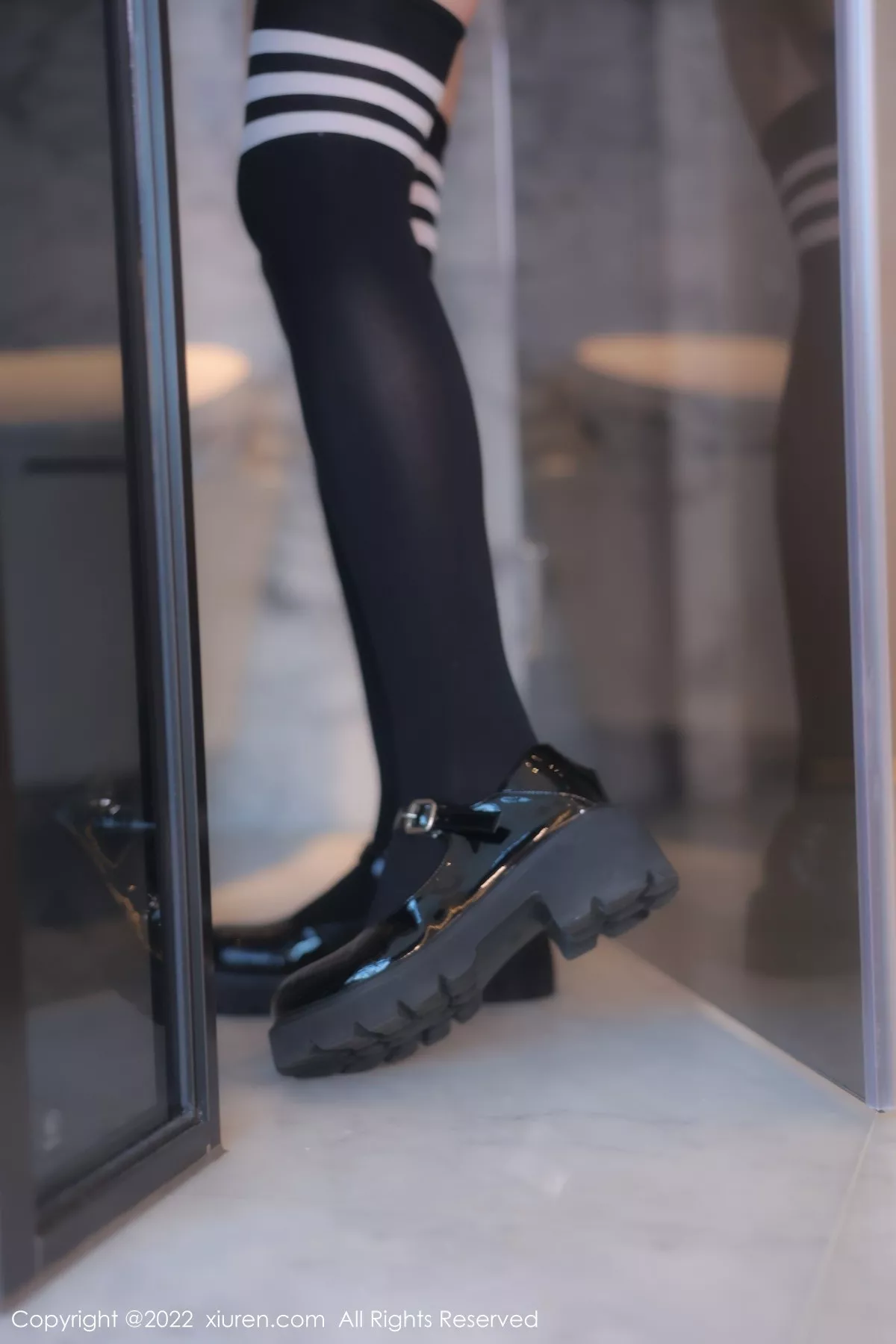 秀人集.com_[XiuRen秀人网]No.5365_模特婠婠么性感学妹制服白色短T配黑短裙秀曼妙身姿诱惑写真98P