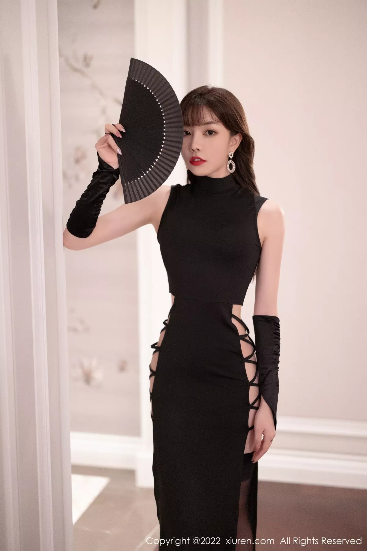 秀人集.com_[XiuRen秀人网]No.5374_女神徐莉芝Booty厦门旅拍黑色轻透情趣内衣秀完美身材诱惑写真100P