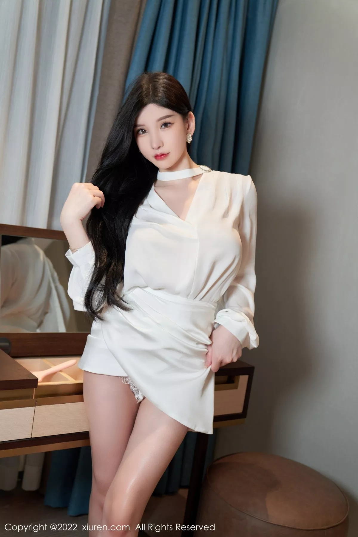 秀人集.com_[XiuRen秀人网]No.5381_女神周于希Sally私房简约白色服半脱露蕾丝内裤秀翘臀诱惑写真77P