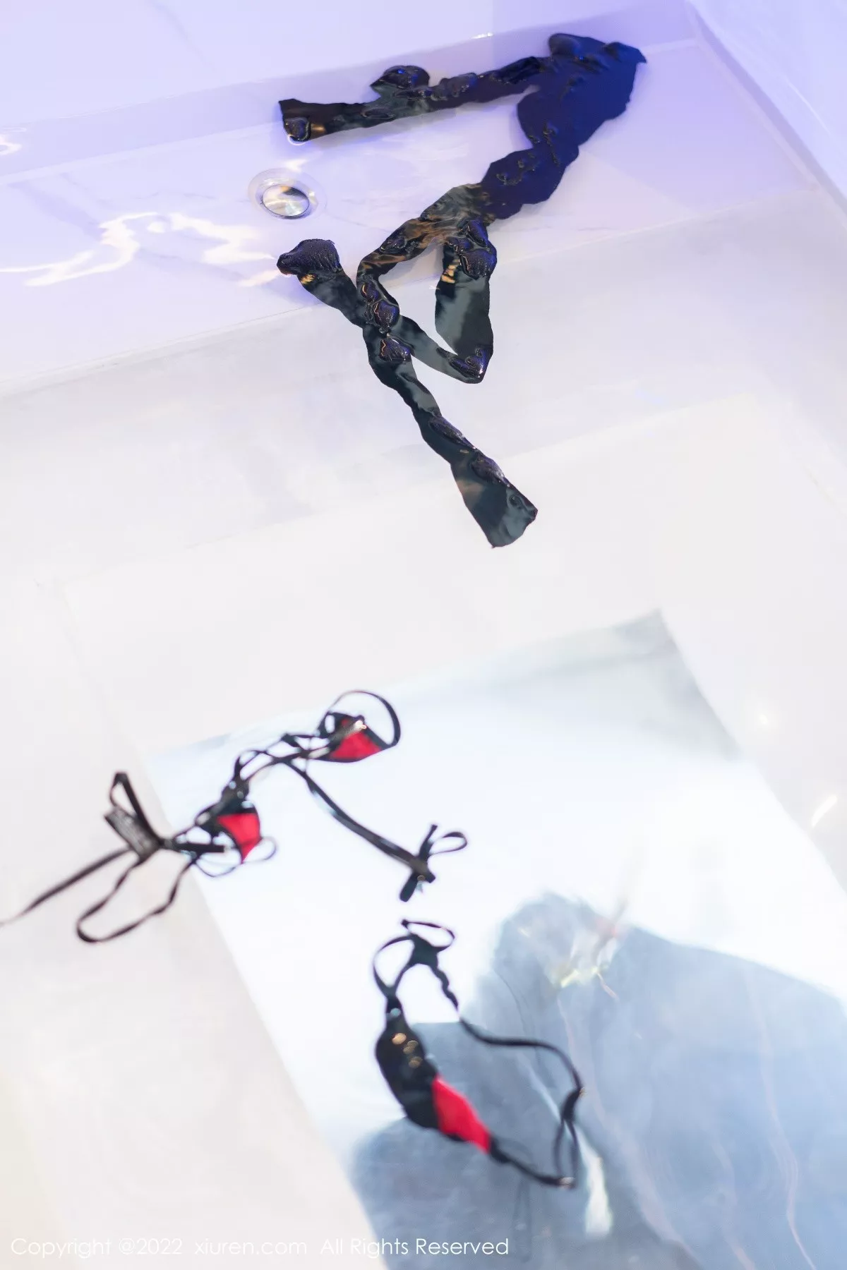 秀人集.com_[XiuRen秀人网]No.5388_女神刘钰儿私房黑色网纱服配性感情趣内衣秀惹火身材诱惑写真82P