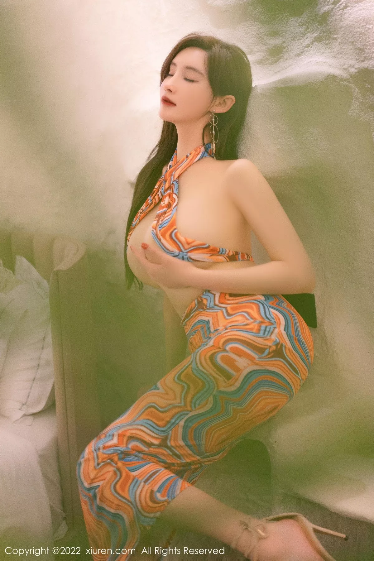 秀人集.com_[XiuRen秀人网]No.5398_女神奶瓶土肥圆私房性感露肩开叉连衣长裙秀丰满身材诱惑写真71P