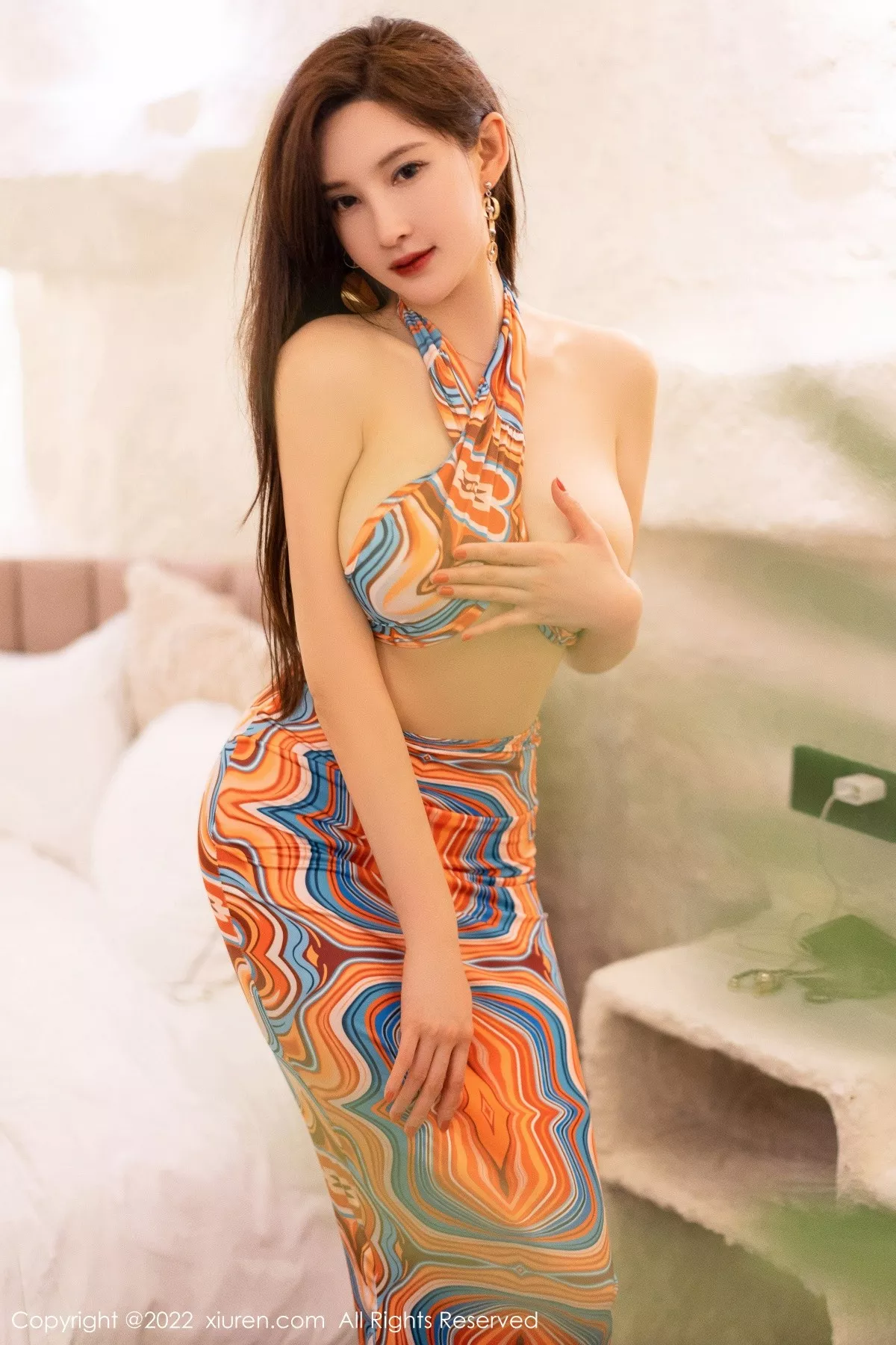 秀人集.com_[XiuRen秀人网]No.5398_女神奶瓶土肥圆私房性感露肩开叉连衣长裙秀丰满身材诱惑写真71P