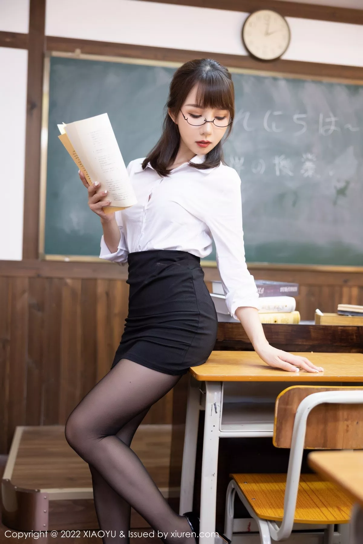 秀人集.com_[XiaoYu画语界]Vol.839_新人模特波巧酱教师角色扮演脱制服露性感黑色蕾丝内衣诱惑写真74P