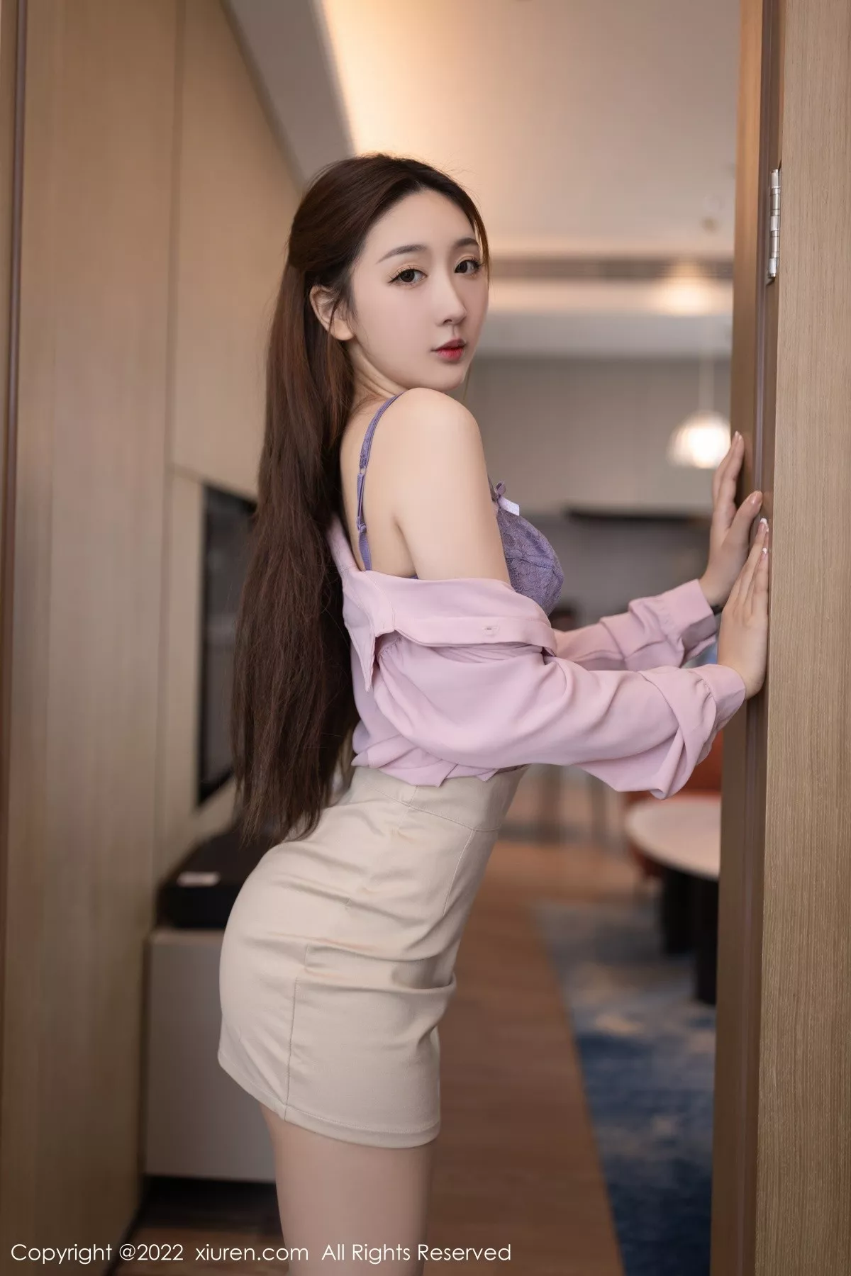 秀人集.com_[XiuRen秀人网]No.5413_模特江真真淡紫色上衣配短裙半脱露紫色蕾丝内衣完美诱惑写真70P