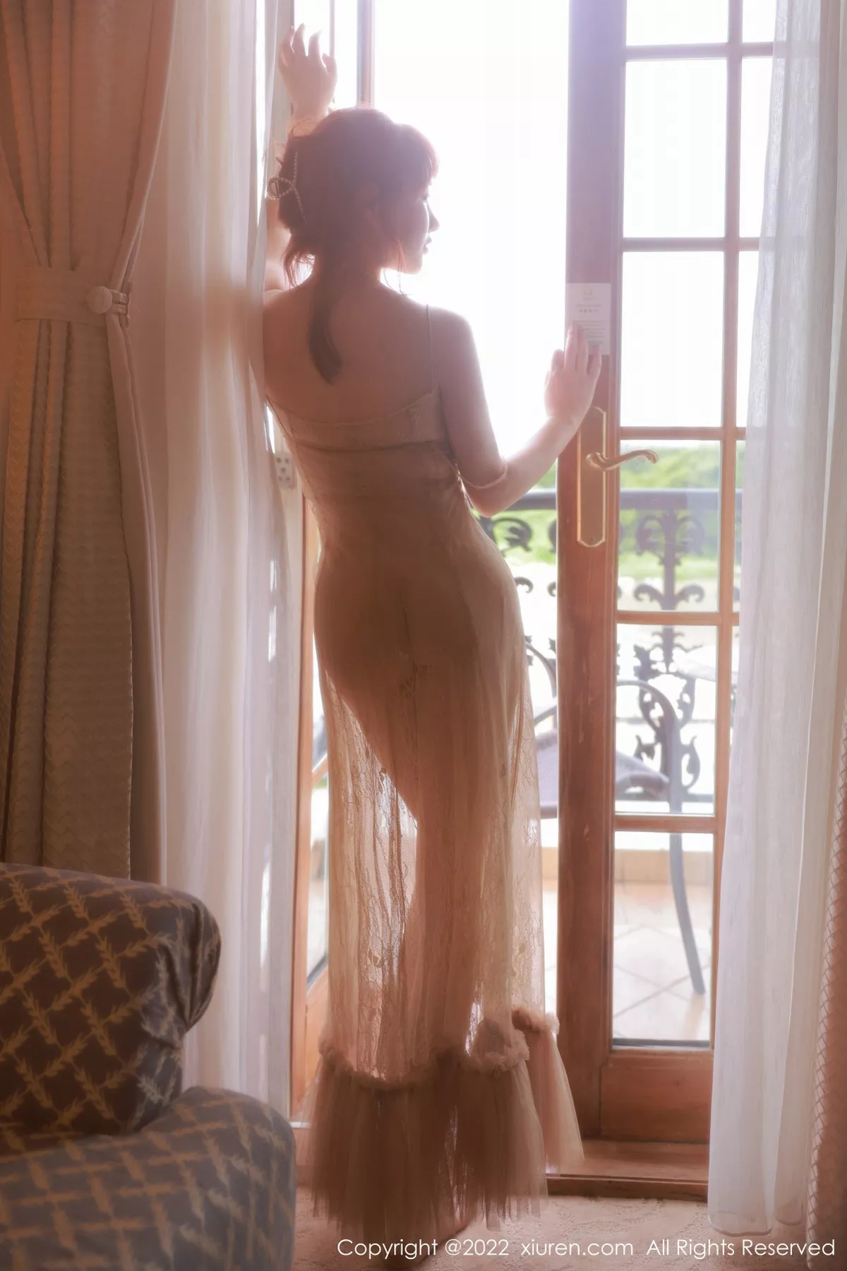 秀人集.com_[XiuRen秀人网]No.5421_模特养乐多DoDo私房性感浅色睡裙透视秀火辣身材极致诱惑写真52P