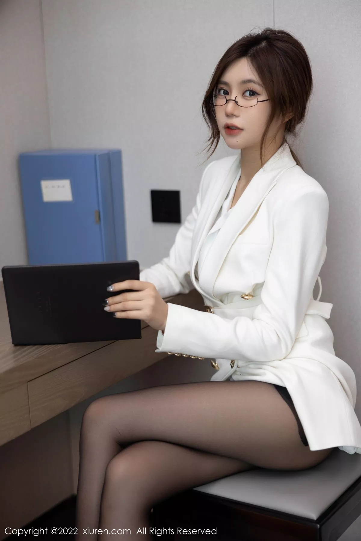 秀人集.com_[XiuRen秀人网]No.5430_女神绮里嘉ula海南心愿旅拍私房半脱露性感浅色蕾丝内衣诱惑写真80P