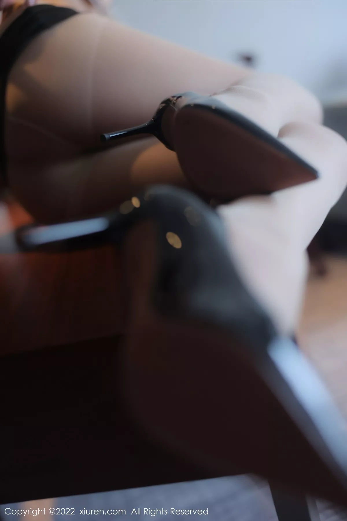 秀人集.com_[XiuRen秀人网]No.5437_模特宋愉愉制服诱惑主题性感白T配黑短裙露黑色内衣诱惑写真105P