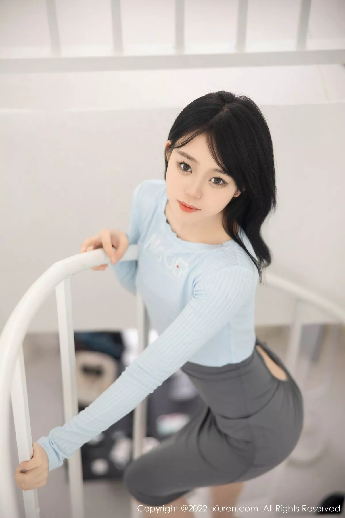 秀人集.com_[XiuRen秀人网]No.5453_模特小麦是只喵大理旅拍私房性感灰色短裙露浑圆翘臀诱惑写真96P