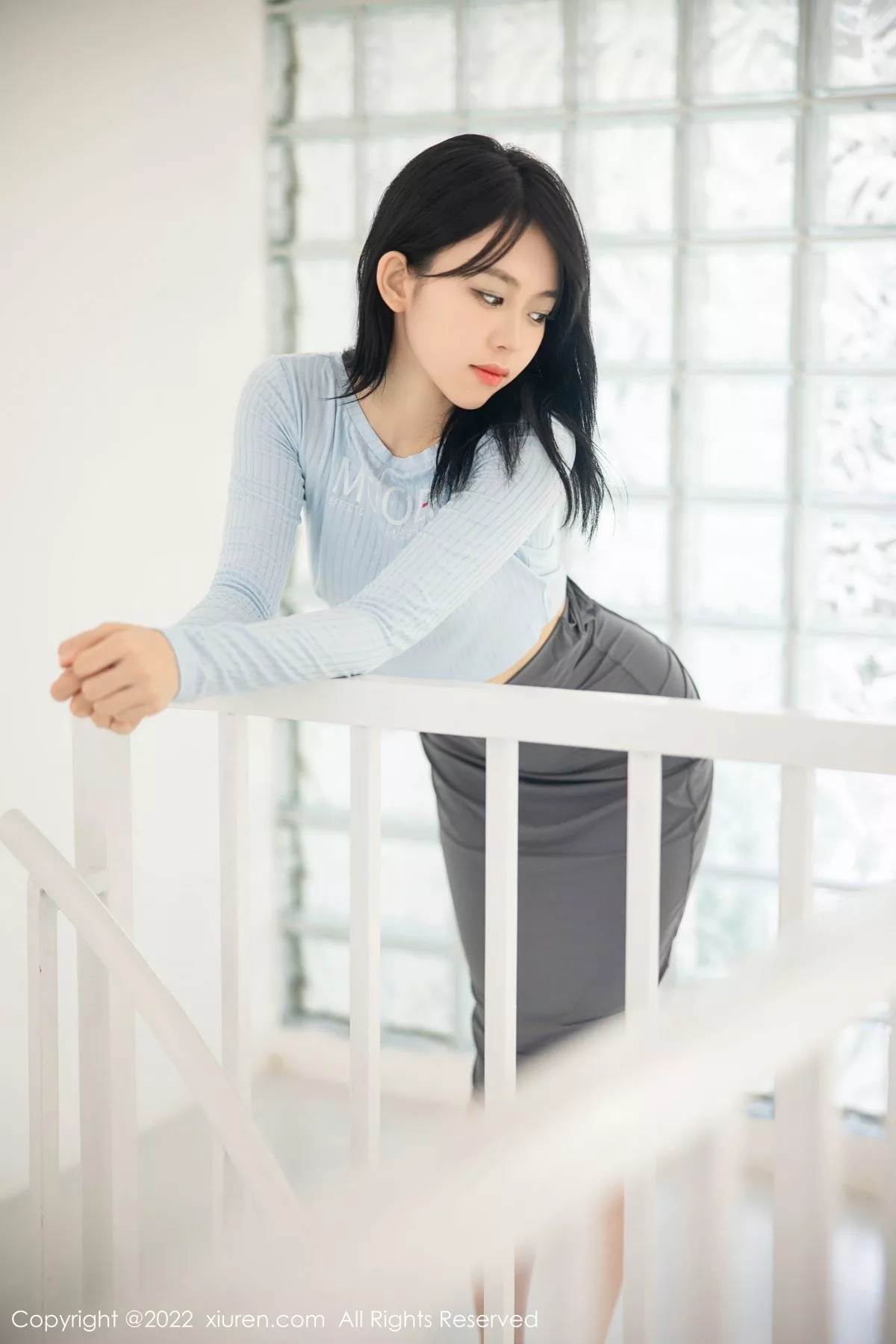 秀人集.com_[XiuRen秀人网]No.5453_模特小麦是只喵大理旅拍私房性感灰色短裙露浑圆翘臀诱惑写真96P