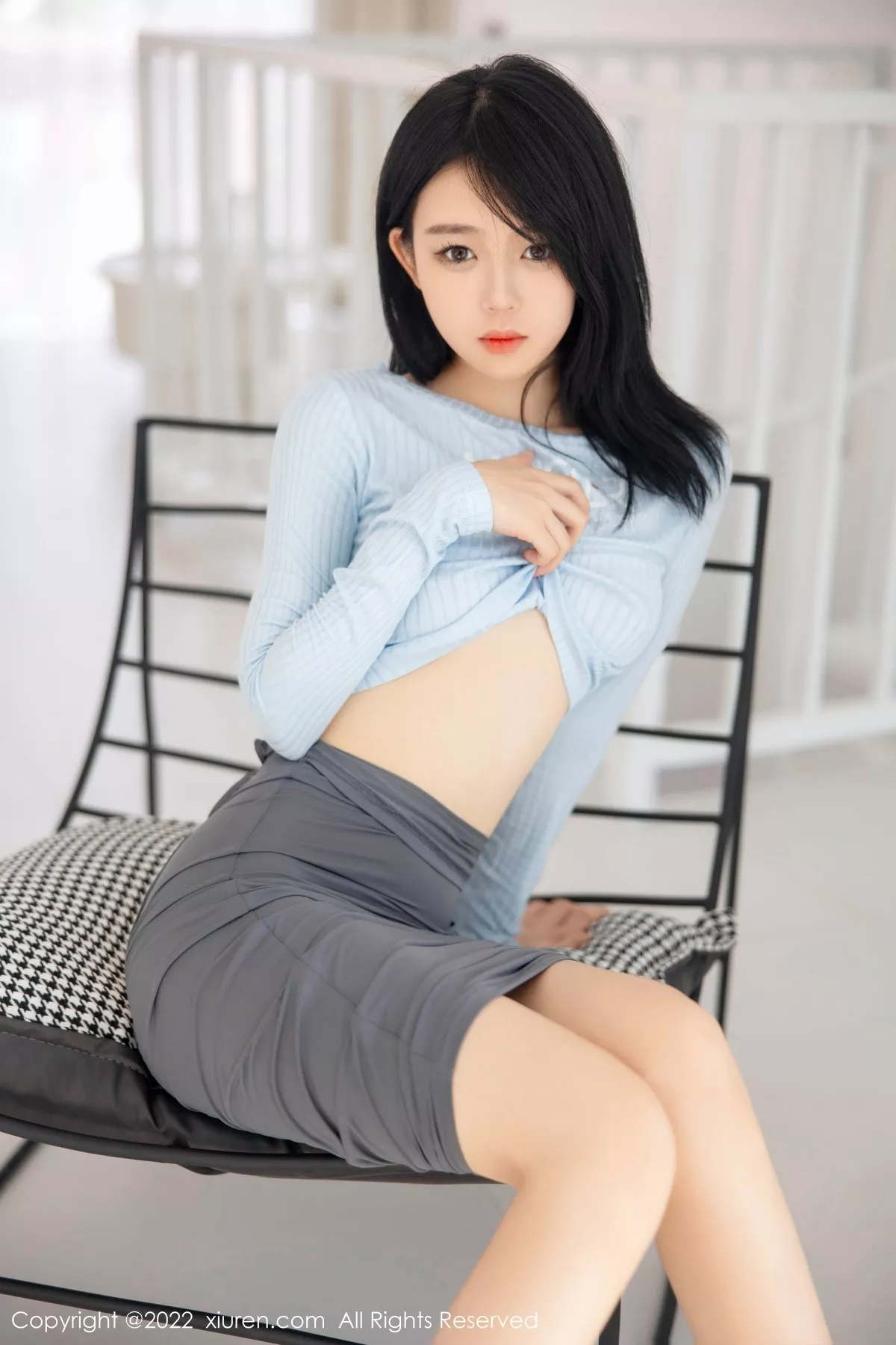 秀人集.com_[XiuRen秀人网]No.5453_模特小麦是只喵大理旅拍私房性感灰色短裙露浑圆翘臀诱惑写真96P