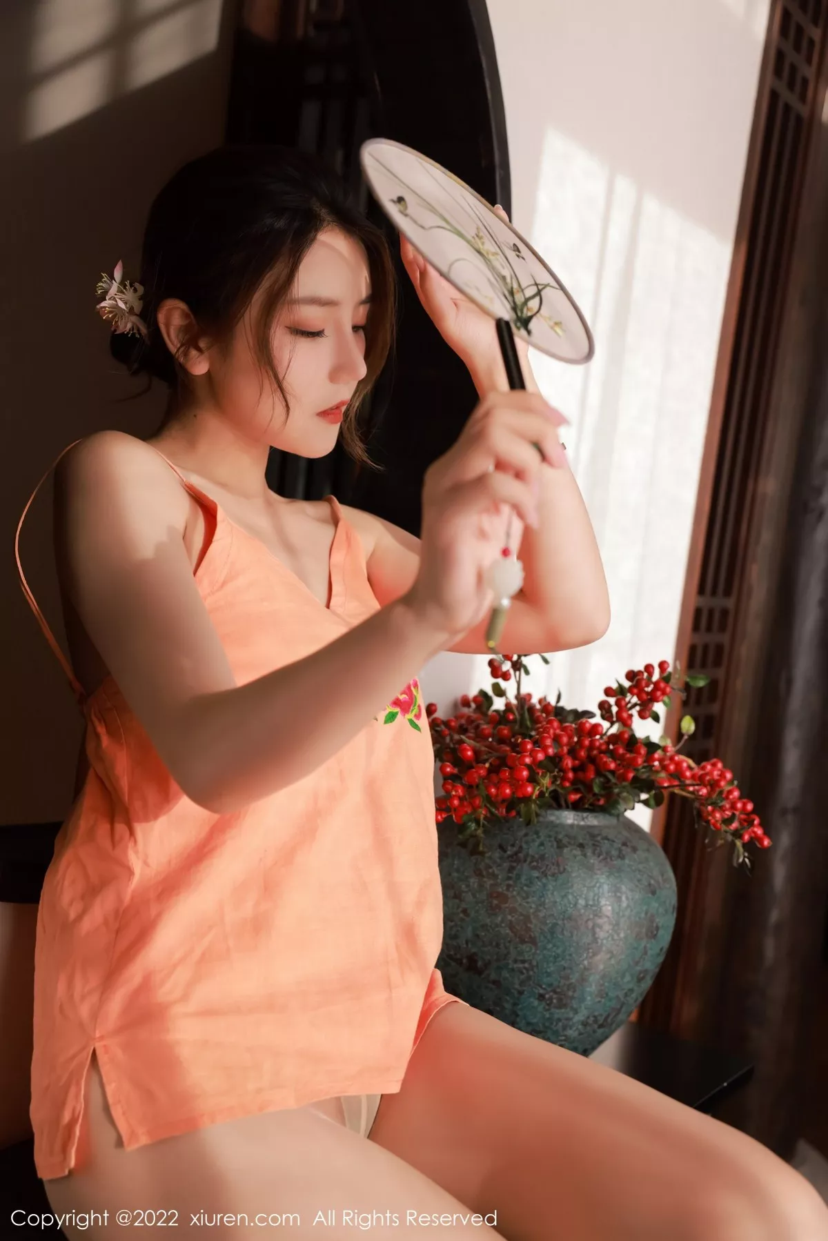 秀人集.com_[XiuRen秀人网]No.5334_模特Sugar糖酒酒澳门旅拍性感橙色吊带配无内肉丝惹火诱惑写真55P