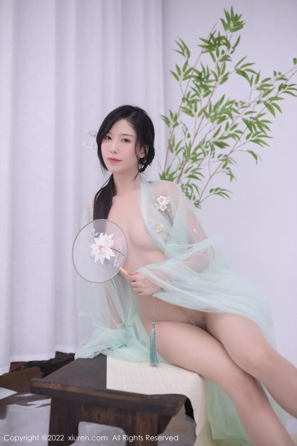 秀人集.com_[XiuRen秀人网]No.5345_模特利世私房性感淡绿色轻透古装服饰透视秀火辣身材诱惑写真72P