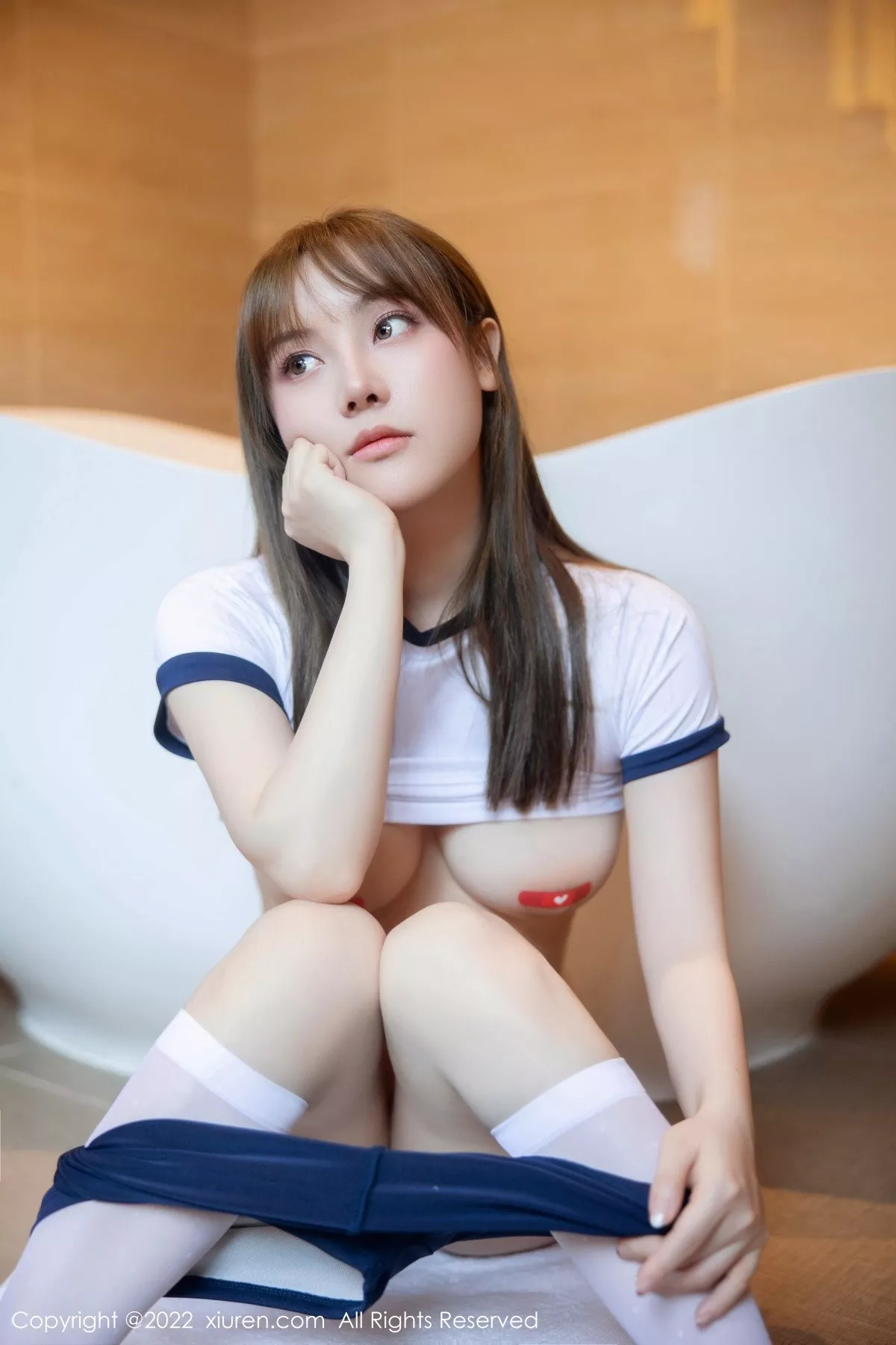 秀人集.com_[XiuRen秀人网]No.5465_模特豆瓣酱私房性感白色短袖上衣配蓝短裤半脱露豪乳诱惑写真117P